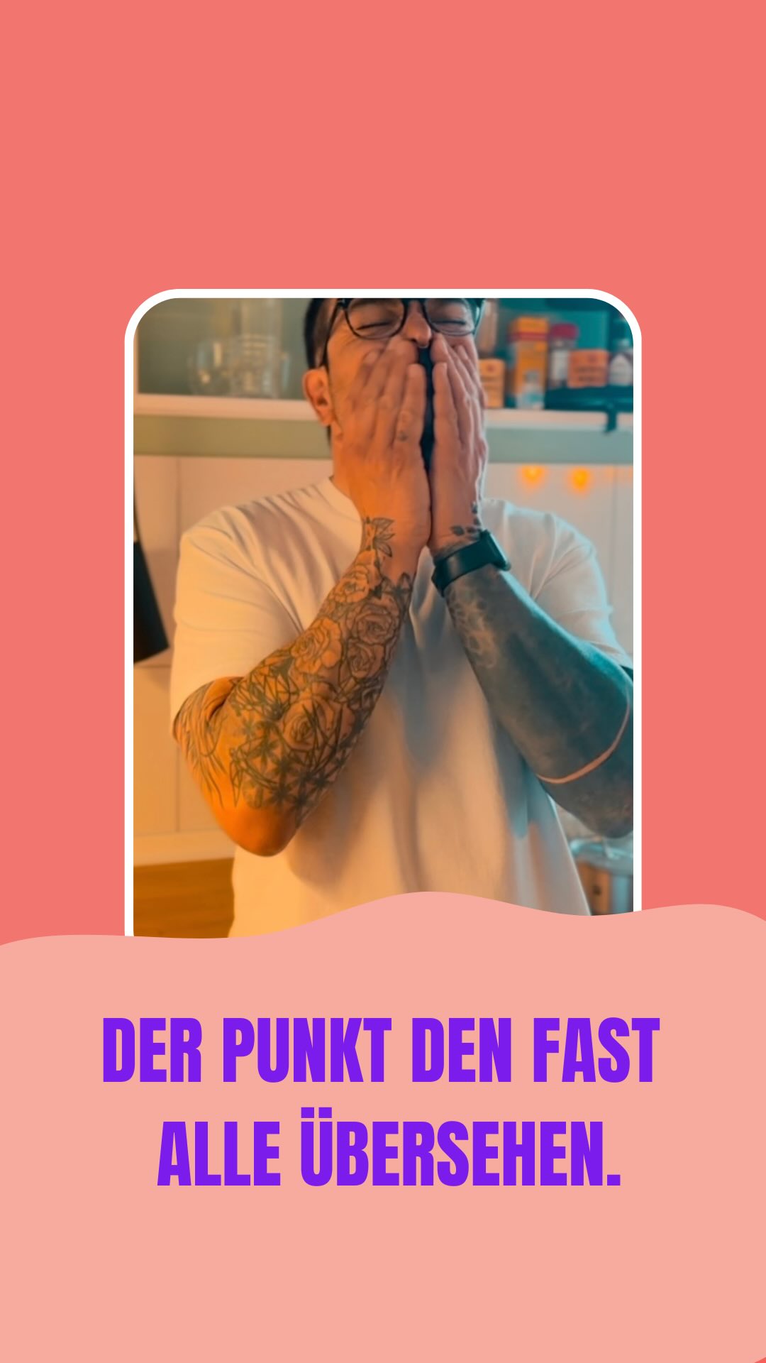 Der Erfolg beginnt nicht erst, wenn du anders handelst.
Er beginnt in dem Moment, in dem du bemerkst:„Ah… jetzt ist er da. Dieser Drang.“
Dieser kleine Augenblick ist entscheidend.Weil du nicht mehr komplett im Autopilot bist.Weil da plötzlich ein Stück Bewusstsein entsteht.
Und genau hier liegt Veränderung.
Du musst es nicht perfekt machen.Du musst den Zwang nicht sofort „lassen“.
Aber dieses Bemerken? Das ist kein Rückschritt. Das ist ein echter Fortschritt.
Viele übersehen genau das und machen sich selbst klein, obwohl sie längst angefangen haben, etwas zu verändern.
Wenn du das kennst: Nimm diesen Moment heute bewusst wahr.Mehr musst du erstmal nicht tun.
Wenn du tiefer einsteigen willst und lernen möchtest, wie du mit diesen Momenten anders umgehen kannst, schreib mir gerne.
#zwangsgedanken #zwangsstörung #ocd #mentalhealth #achtsamkeit selbstmitgefühl
❤️ Disclaimer:Ich spreche hier aus meiner eigenen Erfahrung mit Zwängen und dem, was mir auf meinem Weg geholfen hat. Das ersetzt keine professionelle Diagnose oder Therapie. Wenn du merkst, dass dich deine Symptome stark belasten oder du unsicher bist, hol dir bitte Unterstützung bei Fachleuten, die dafür ausgebildet sind. Meine Inhalte sollen Orientierung geben, Mut machen und das Gefühl vermitteln, dass du mit all dem nicht alleine bist – sie sind aber keine Behandlung und auch keine Anleitung für therapeutische Entscheidungen.