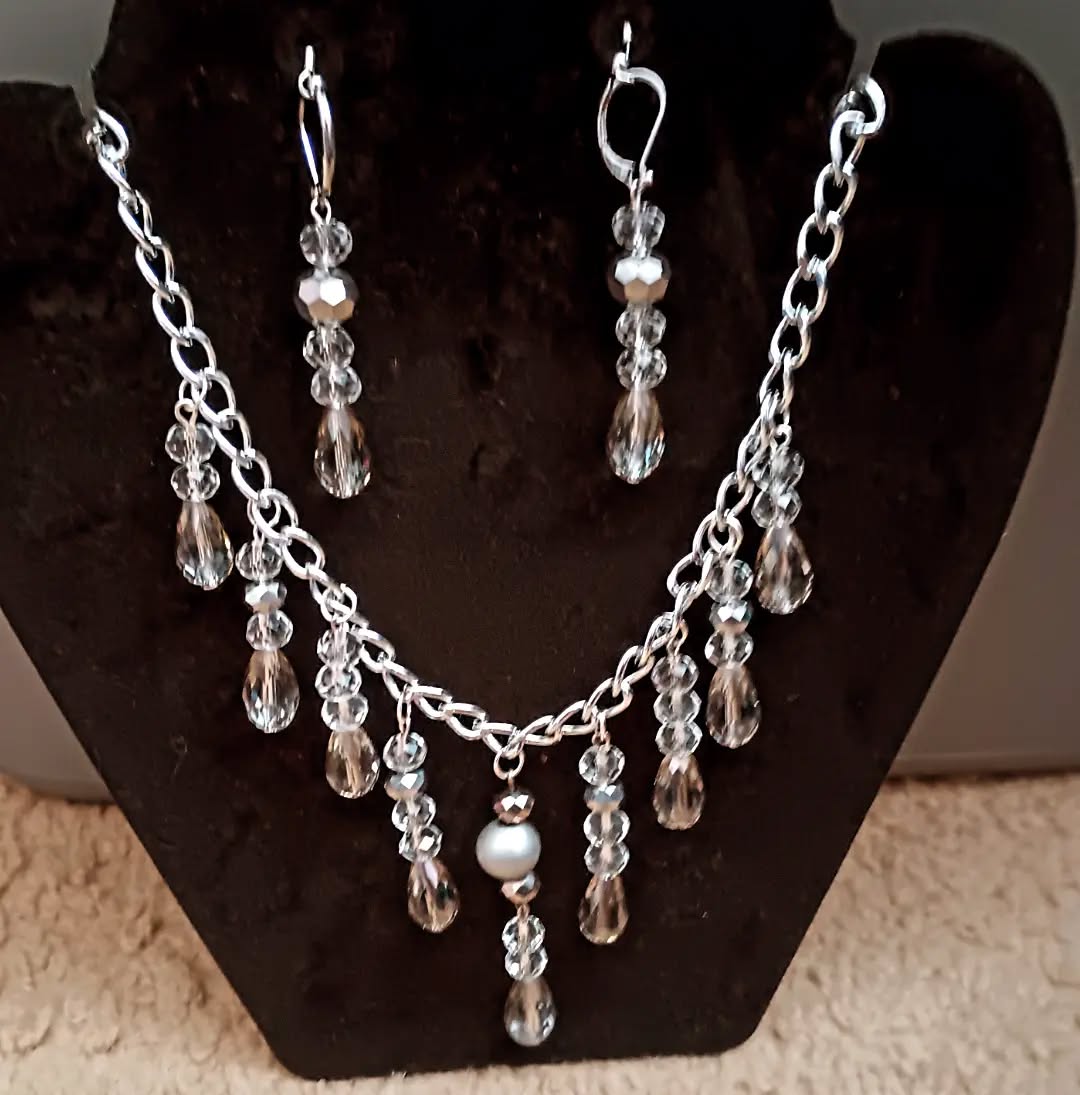 Custom set - quick glimpse into the process.
#customjewelry #handmadewithlove