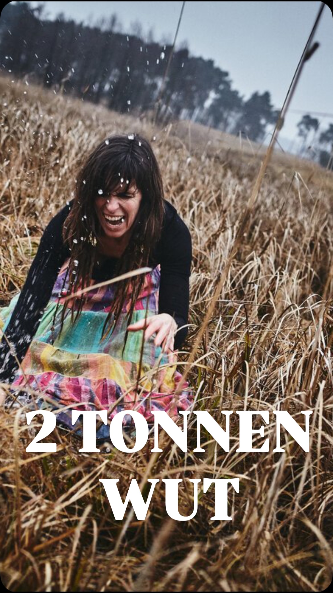 Zwischen 2 Tonnen Wut wünsche ich mir Momente, in denen ich mich einfach sicher fallen lassen kann. Und das wünsche ich auch jeder anderen Frau… jedem anderen Menschen. Ich habe lange gezögert, das zu teilen, etwas dazu zu sagen, aber jetzt zählt jedes Zeichen, sonst geht alles wieder in der digitalen Leere unter. Wie so oft…
.
.
.
#dieschammussdieseitewechseln 🪶