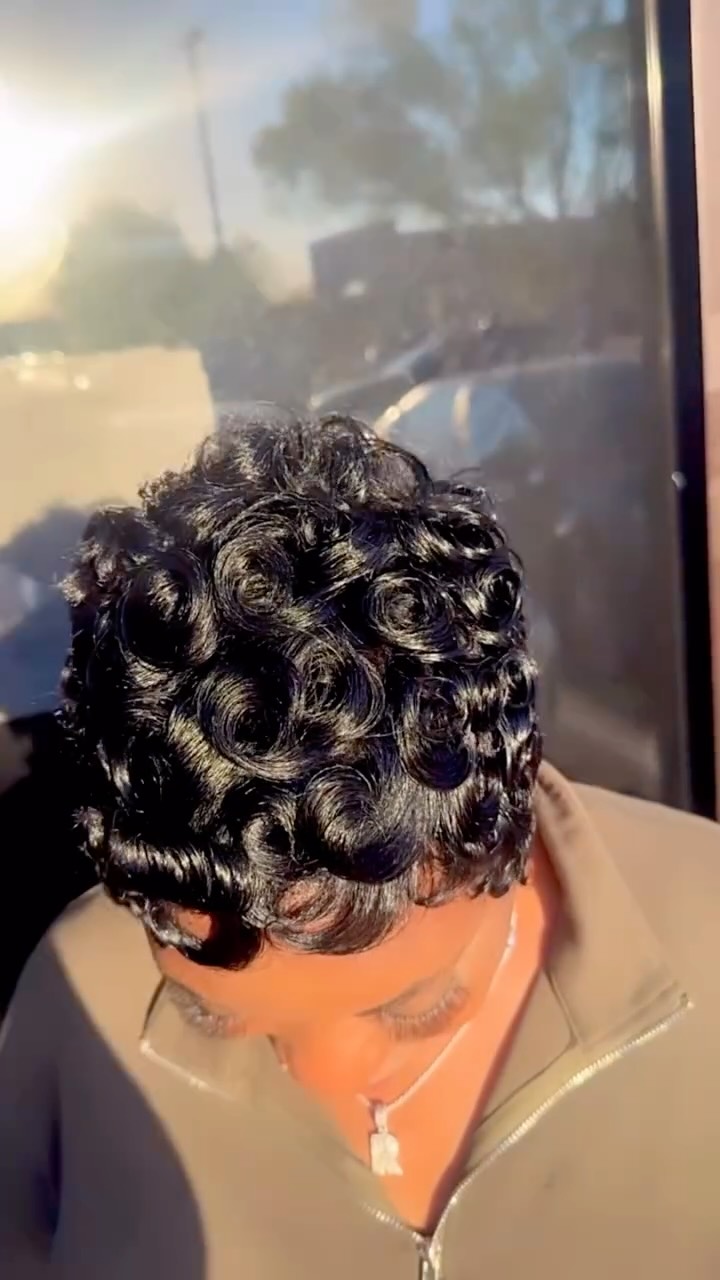 It’s giving indian, good hair, baby hair, betty boop, healthy edges and all that…wrapped up in one! ⚔️⚔️⚔️
Virgin relaxer, Cut, and Color
For the best and highest quality results, do follow my instructions for relaxed hair(service preparation, do’s and don’ts, etc… )available on my website 👉🏾 Www.TrueStylist.com