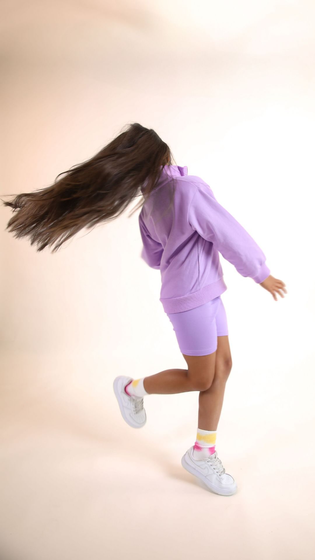 Parents: if you’ve ever lost sight of your child for 2 seconds… read this.
Your brain spots bright colours up to 3x faster — it’s pure visual science.
That’s why neutrals blend in, and My Bright Tyke stands out.
Visibility = safety.
Peace of mind = priceless. 💛
#mybrighttyke #kidsafety #parentingtips2025 #colourscience #mumlifeaustralia #toddlerbehaviour #airtag #kidsafetyaustralia #mumhacks #parenthacks #dadhacks