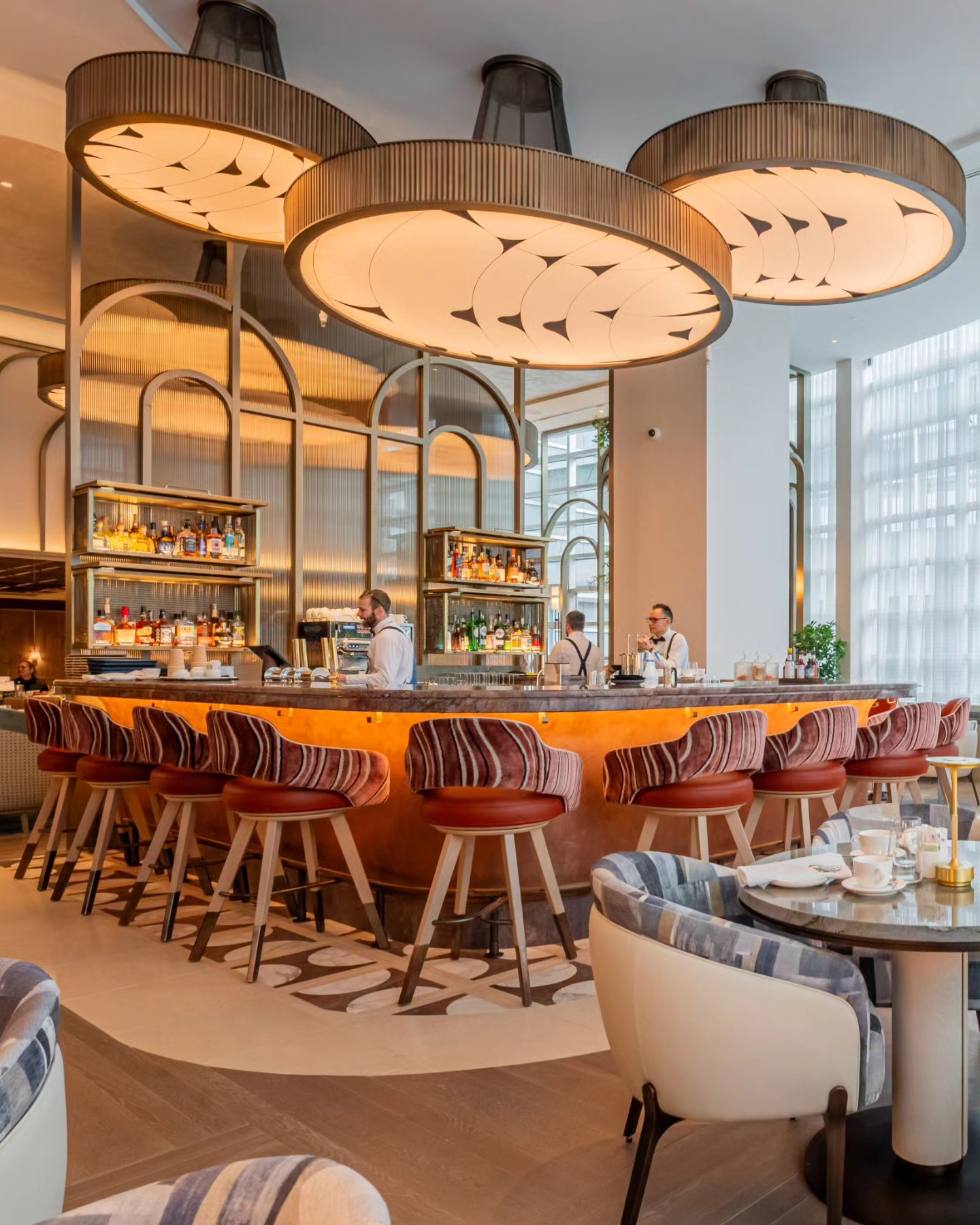 We captured the newly renovated reception + restaurant @renoirmontreal at @sofitelmontreal for @ferobosc. Modern, polished, and ready to welcome guests.
Proud to work with teams who know how to bring a space to life.
On a capté la reception et le restaurant fraîchement rénovés au Sofitel à Montréal. Modernes, épuré et prêts à acceuillir les invités.
Fors de collaborer avec des équipes qui savent donner vie à un espace.
#HotelRenovation #PBNJProductions #InteriorPhotography #MontrealHotels #ArchitecturalPhotography #Commercialphotography