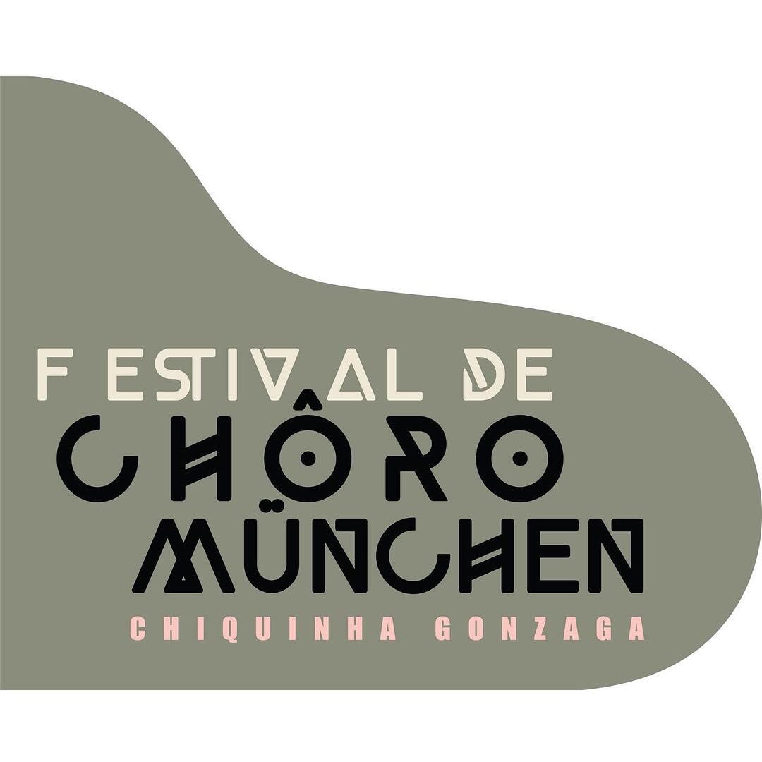 Vorfreude aufs Festival de Chôro München 2024! 🇩🇪 Es wird dort inspirierende Masterkurse, vielfältige und hochkarätige Konzerte und vieles mehr, Festival einfach…
Und wir dürfen mit @chorotuiuiu dabeisein! 🎵✨
Samstag um 19:00 Uhr im Kulturzentrum Luise und München. Und Sonntag zur großen Roda sind wir natürlich auch am Start!
Komm vorbei und genieße die Vielfalt des Choro und der brasilianischen Musik.
#ChoroMunich2024 #Musikfestival #Konzerte #Masterkurse #Musikliebhaber #flauta #choro #