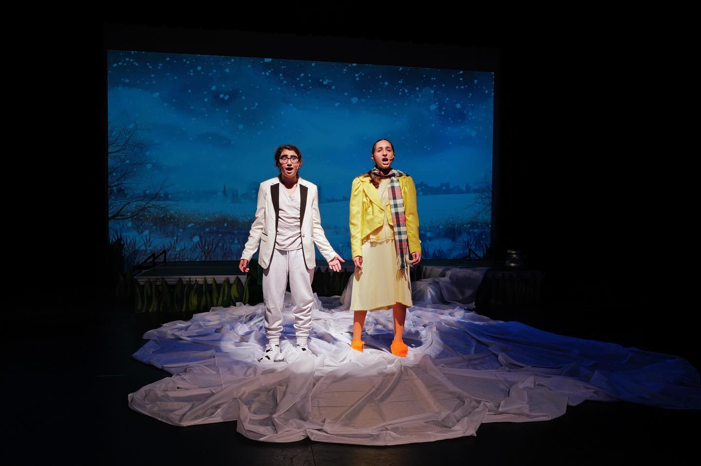 Our creative team wants to extend a HUGE congratulations to the cast and crew of HONK! JR. Last month, our Heschel Players took the stage to perform this heartwarming tale of acceptance and loving what makes us different. Each year, these talented and courageous performers impress us with their skills and willingness to learn. We canโt wait to see what they do in 2025! ๐ฃ๐๐ญ
#kidstheatre #kidstheatreclasses #torontotheatre #afterschoolprogram #kidsactivities #dramaprograms #jrmusical #theplayerstheatrecompany