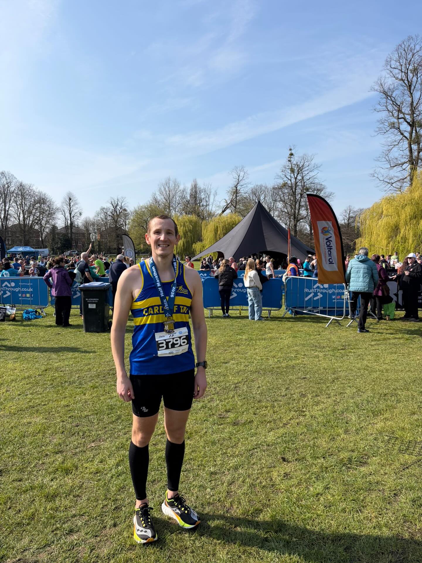 🏆 Trophy Tuesday 🏆
Well done to @adam_e91 who ran the Gloucester half marathon in a new PB of 1:23 💨 incredible!!! 🙌
@milesotbrown was at the famous battle on the beach!! See the third video for the crazy start 😱🫣
@bills1954 & @sarhwelshie had their last big training runs… 35k! 💪🏼Getting ready for the upcoming marathon season 🙌
Some Cardiff Tri members had their first TT ride of the season… if you watch the video you may see some famous triathlon influencers in the wild… @tri_hard_tal @peas_pooped @samhes7
We had lots of members out enjoying sunshine whether that was 🚴🏼♀️ or 🏃🏽♀️ ☀️. Dave decided to stay inside and head to the velodrome 💪🏼
Let’s hope this weather returns ASAP!!! 💛💙🖤
#cardifftriathletes #battleonthebeach #velodrome #triathlontrainning #halfmarathontraining🏃🏻♀️
