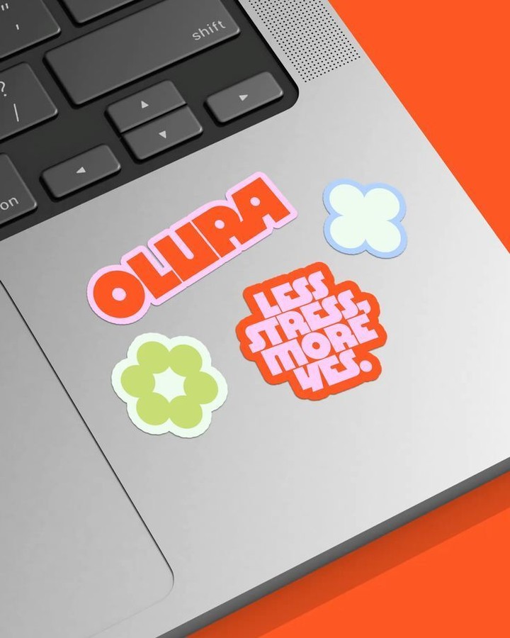 ¿Necesitas stickers personalizados para tu marca o producto?
En Grafser los hacemos en diferentes materiales y acabados para que realmente destaquen.
¡Contáctanos y cotiza con nosotros!