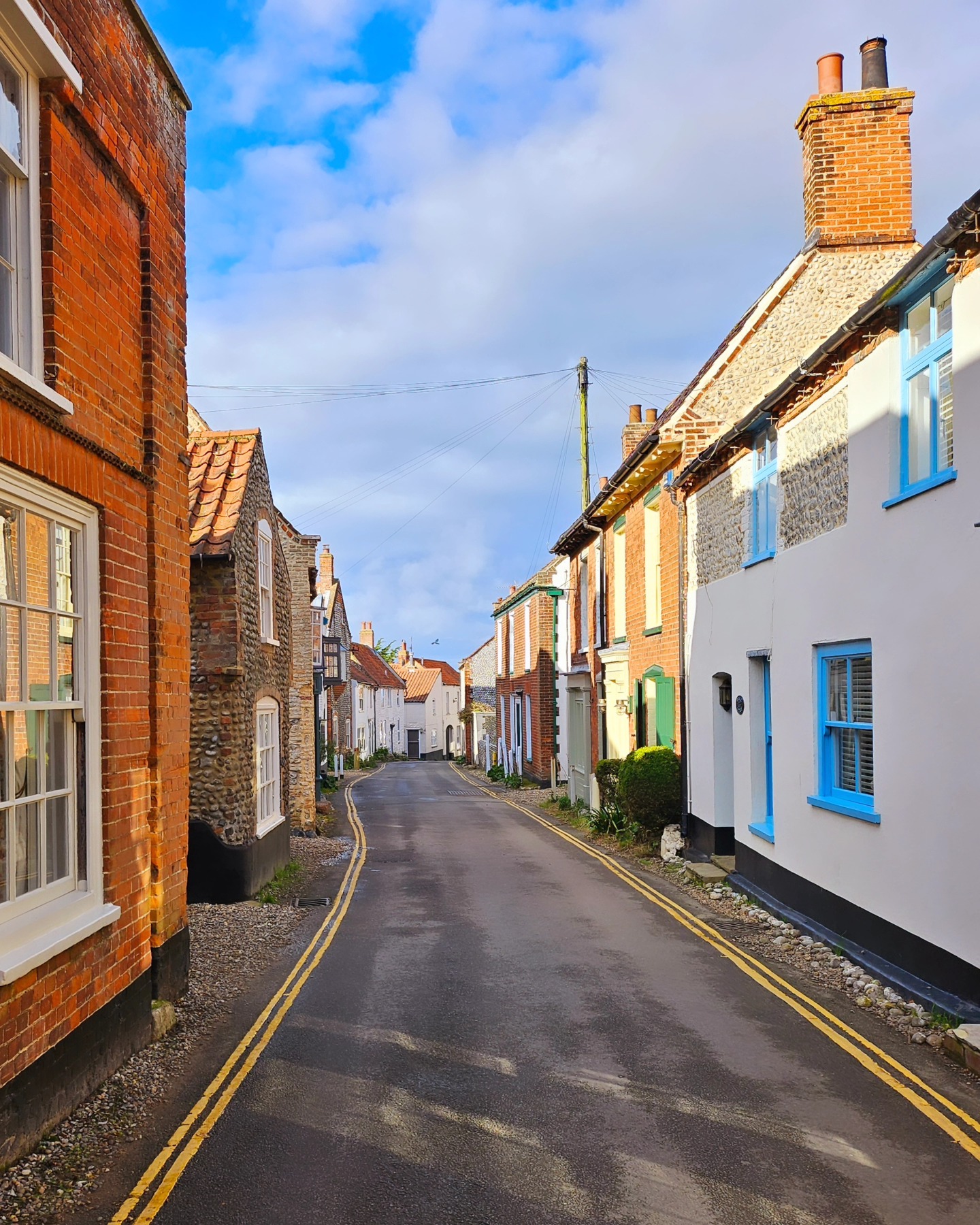 A lovely visit to Blakeney, speaking to holiday let owners about better WiFi/broadband, for their clients and security systems.
#blakeney #holidaysinnorthnorfolk #holidaylets #blakeneypoint #blakeneyquay #northnorfolk #norfolkcomms #wifi #networksystem #broadband #sea #sky #village #northnorfolkhomes #northnorfolkholidaycottages #northnorfolkliving #northcoastline #northnorfolkuk #familybusiness #halloween #autumn
