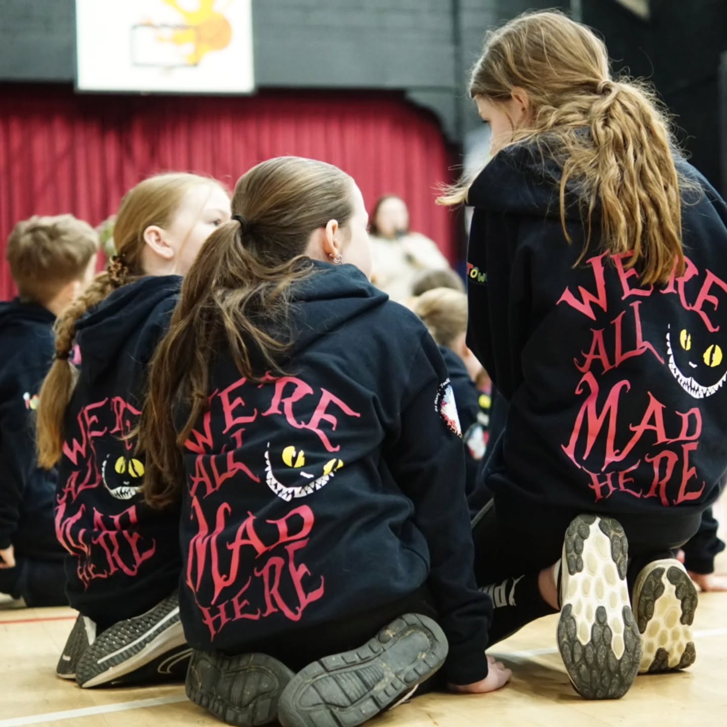 ✨ Down the rabbit hole we go… ✨
Just 3 days to Opening Night of Alice in Wonderland JR! 🐇🎩
Our incredible young cast has been working so hard to bring this magical, upside-down world to life — full of curious characters, wild adventures, and pure enchantment for audiences of all ages.
Step into Wonderland with us… where nothing is quite as it seems 💫
🎟️ Tickets are on sale now: www.willwego.com
Don’t be late for this very important date — grab your tickets now!
#AliceInWonderlandJR #stmarysyouthcentretullamore #Tullamore #TheatreKids # FamilyFun