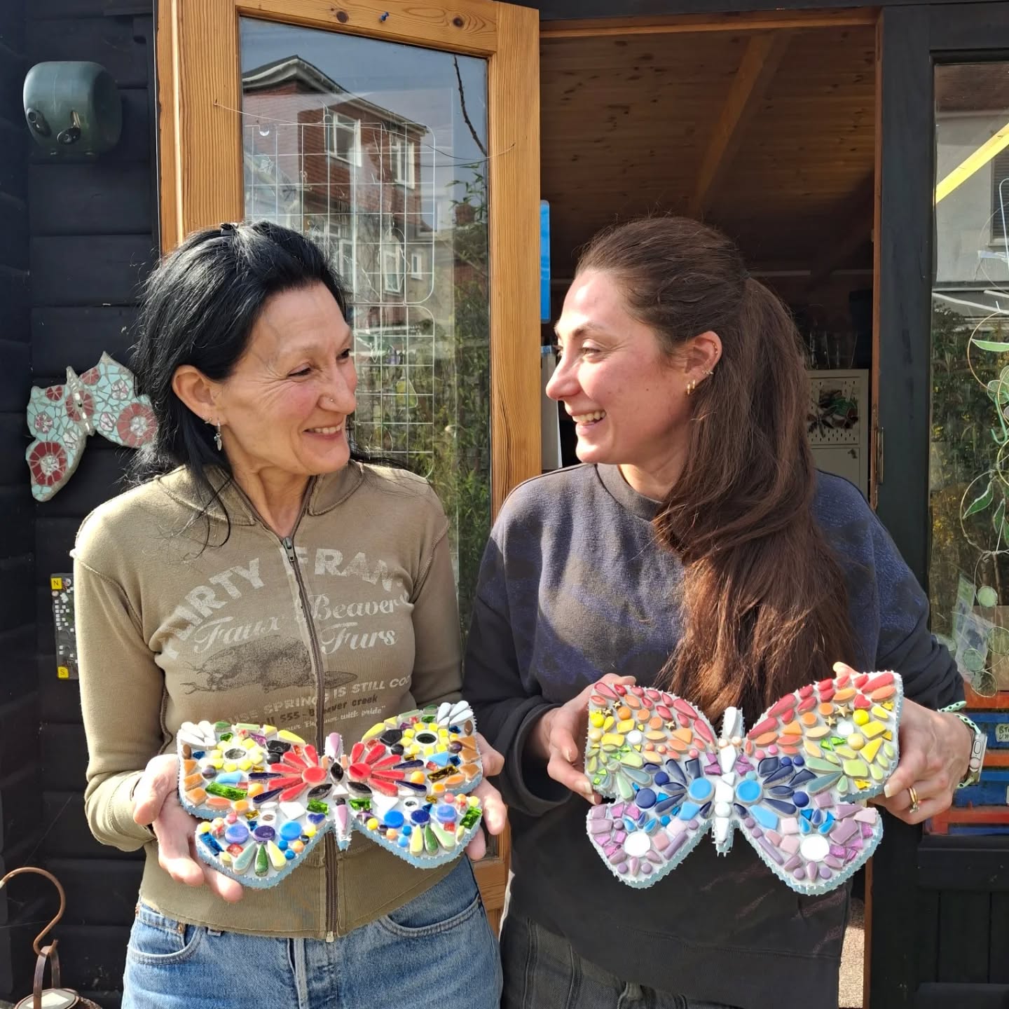 Thank you to these lovely people who came to explore my mosaic butterfly workshop this morning in the glorious Spring sunshine.🌱
A birthday present for a friend and a mother's day treat for another!
Beautiful work with the individual sparkle of their personalities shining through in their pieces.
I keep adding new dates to my website but they are getting snapped up, so if your interested in booking sign up to my newsletter to hear when new ones are added. ⬇️
www.mrsmosaicart.co.uk
.
.
.
#workshopsnearme
#mosaics
#stainedglass
#southendcity