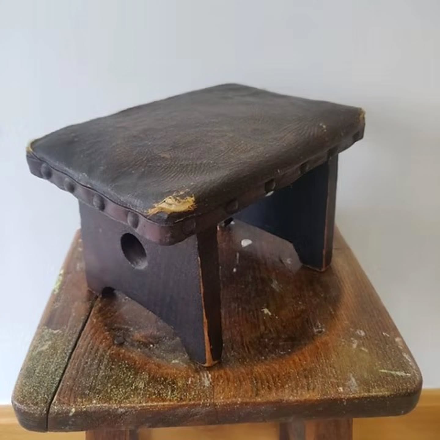 Antique Victorian or early 20th century oak possibly a Scottish creepie stool | https://share.google/VEjeV9hdRIFcNjsHD #stufftoyouandme