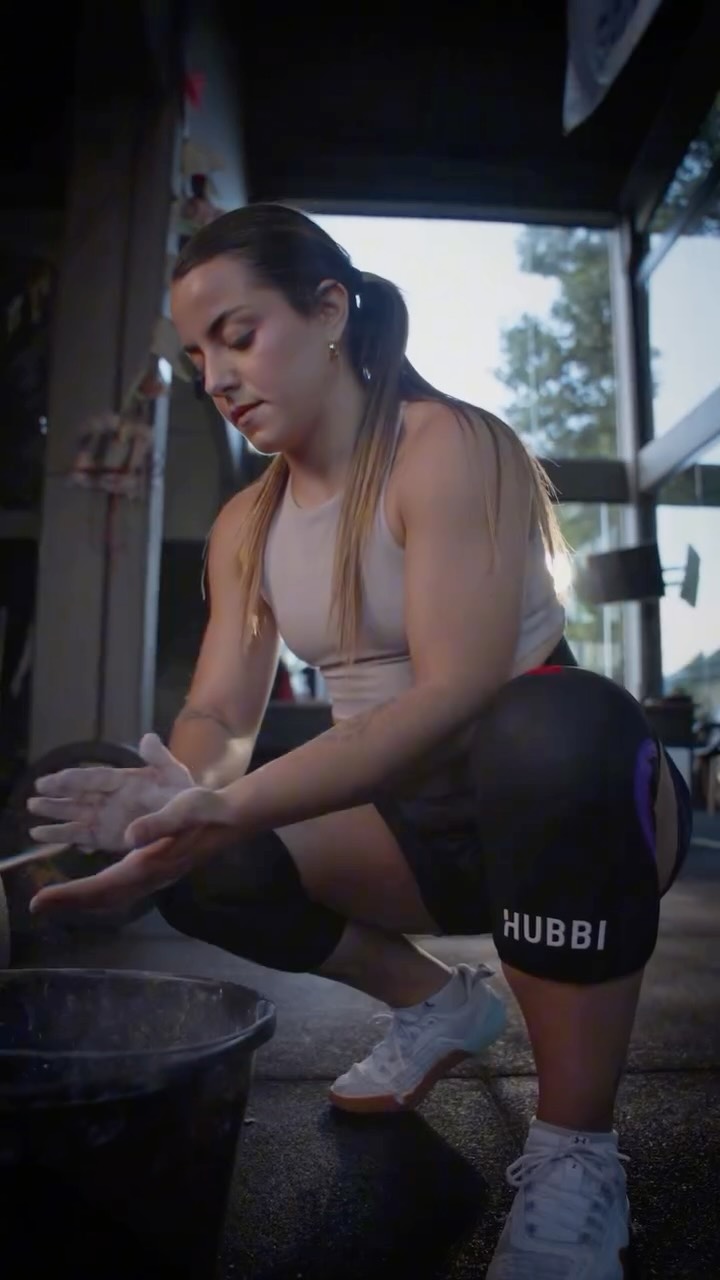 Construir valor de marca é o que sustenta qualquer estratégia de conteúdo no longo prazo. É esse valor que define como a marca é percebida, o espaço que ocupa na mente do público e o tipo de conexão que consegue gerar. Mais do que comunicar produtos, o conteúdo passa a transmitir significado, reforçando posicionamento, identidade e cultura.
Quando existe essa construção, cada peça deixa de ser isolada e passa a contribuir para algo maior. A comunicação ganha consistência, o discurso se fortalece e a marca se torna reconhecível não apenas pelo que vende, mas pelo que representa.
Na Hubbi, estamos estruturando esse processo com foco em valor de marca, organizando branding and content para sustentar crescimento e relevância ao longo do tempo.
#branding #content #design #napoleon