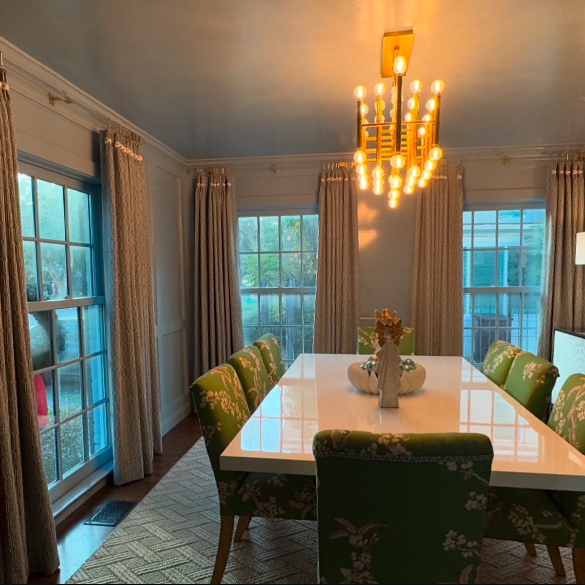 Crafting atmospheres with every curtain! Transform your space and elevate your lifestyle! Book a consultation today by sending us a message or calling 346-287-8526. Let's bring your vision to life!
.
.
.
#kainosdraperies #draperyinspiration #DesignerDrapery #draperydesign #houstondrapery #customdrapery