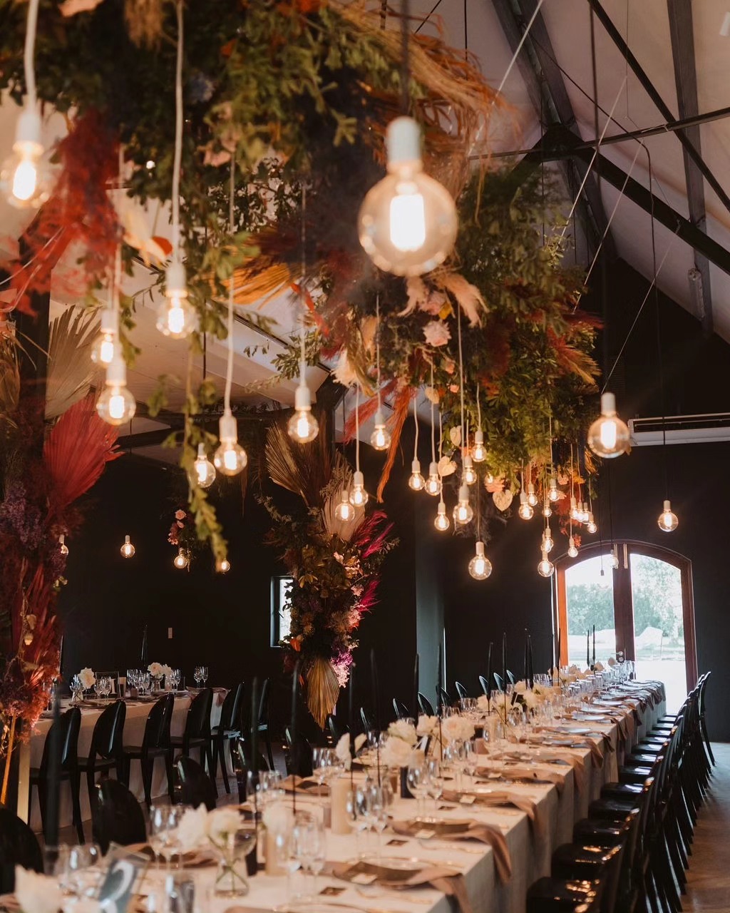 Where love, colour & florals dance in perfect harmony ❤️ |
Our venue space painted in vibrant hues by @bridesidekick
Venue: @olijvenkraal
Planning & event design: @bridesidekick
Photographer: @the_geldenhuyses
Event staffing: @pepa_events_staffing