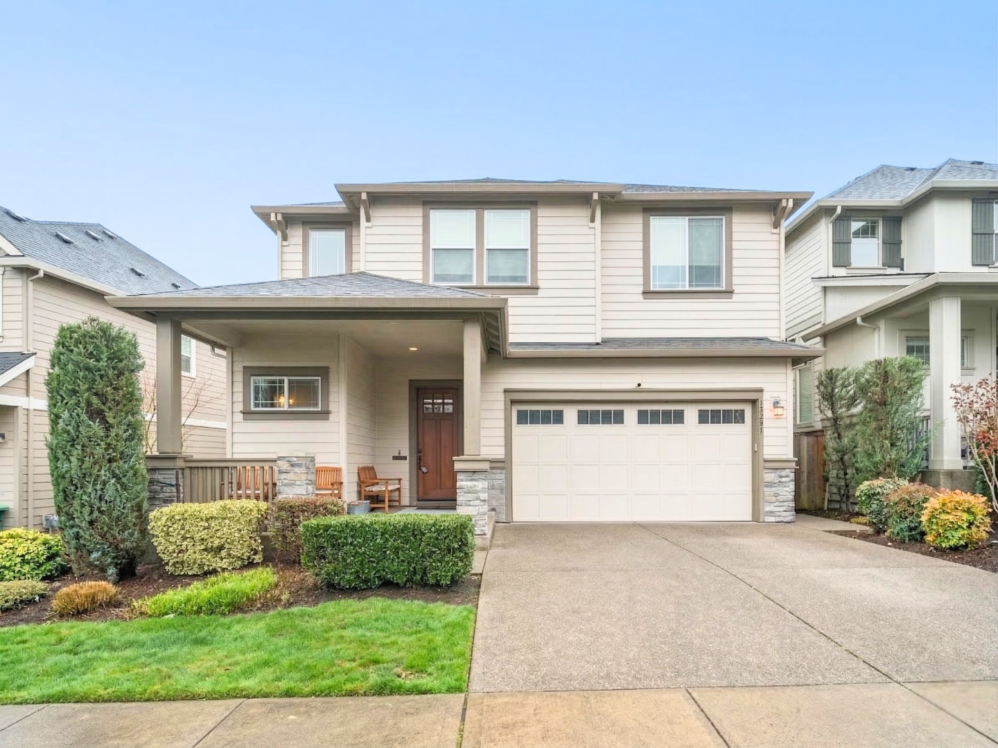 Upgraded move-in ready Craftsman in River Terrace! ๐ฅ This better than new home features a covered front patio, open floorplan, 10ft vaulted ceilings, gas fireplace, real hardwood floors, gourmet kitchen with large granite island, gas appliances, pantry, high end window treatments throughout, premium carpet/padding, covered large back patio and added air conditioner to stay cool. The upper level has 4 bedrooms, 2 upgraded full baths, laundry room with included washer/dryer and an open loft. The luxurious primary is vaulted, double walk-in closets with built-ins, double vanity, a large soaker tub and tiled walk-in shower. Being in the River Terrace Community gives you access to a beautiful community pool, club house you can book, a gym, many play grounds, and includes your front yard landscaping maintenance. The location is super convenient with many shopping options, coffee shops, restaurants, Progress Ridge, and nearby schools. Schedule a private tour! โจ
4 bed +loft ๐๏ธ โ2.5 bath ๐ | 2 car ๐ | 2,374 sqft ๐| Community pool + gym ๐ฆ
๐13291 SW Aubergine Ter, Sherwood, OR 97140
MLS 227188173
๐ท๏ธPrice: $699,999
.
.
.
#sherwoodorgeon #sherwoodhomes #sherwoodrealestate #oregonrealestate #riverterrace