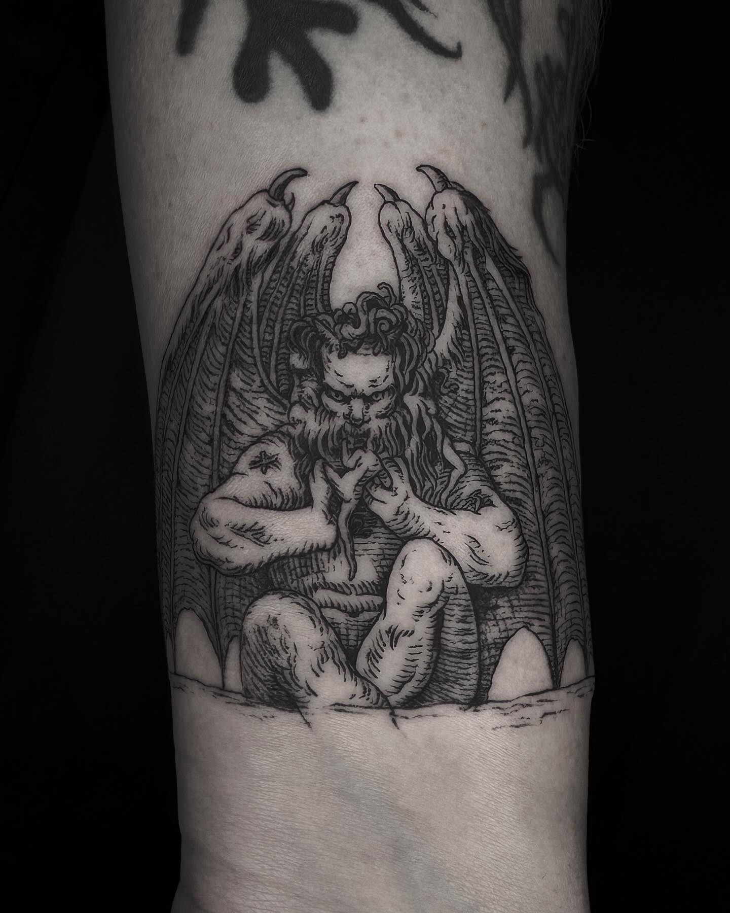 • Lucifer the Three-Headed Devourer •
Thanks for swinging by the studio Benjamin!
Inked at @embersteel_studio
.
.
.
.
.
#tattoo #tattoos #tattooer #utahtattooartist #slctattoos #ink #blackwork #blackworkers #slcartist #etching #etchingtattoo #engravingtattoo #engraverstattoo #woodcuttattoo #finelinetattoo #slcart #lucifer #lucifermorningstar