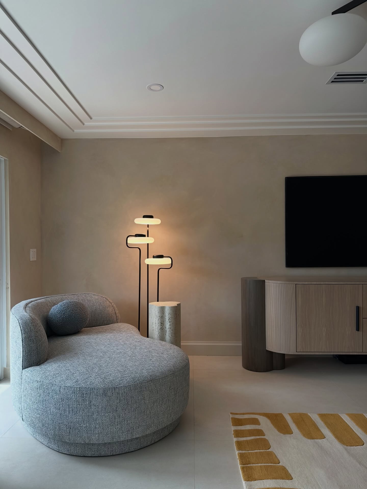 Not done.
Not styled.
Not professionally shot.
Still… too good not to share.
#southfloridahomes #palmbeachdesigner