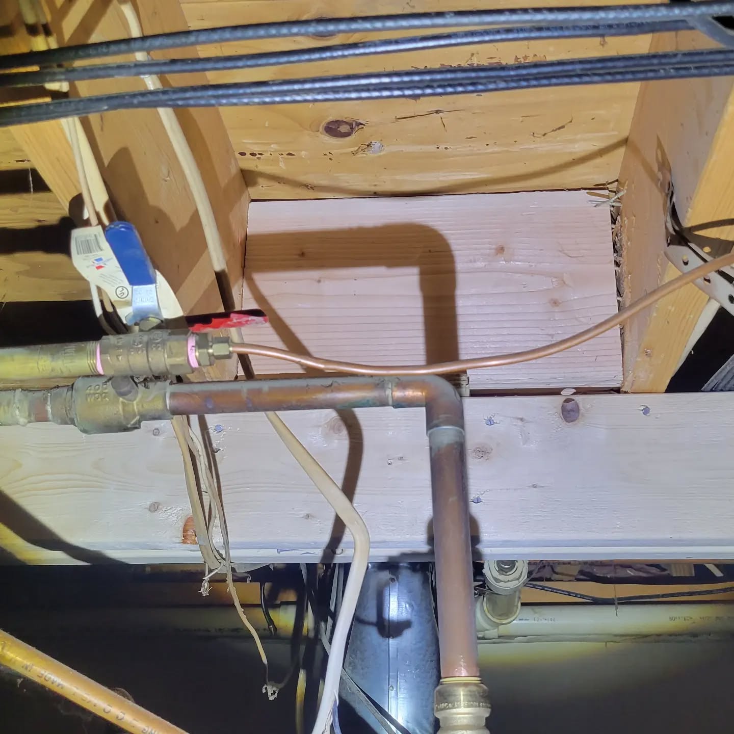 Photo dump of the adventures in January. I obtained my real estate license a year ago, and that, combined with a P.E. and home inspector license have lead me to some.... "interesting" houses.
Doing my best to keep everyone alive.
.
.
.
.
.
.
.
.
.
.
.
.
.
#loadbearingcarjack #whenindoubtadd30morenails #youcrackmeup #foundation #woodyoupleasestopcuttingjoists #2x4header #knobandtube