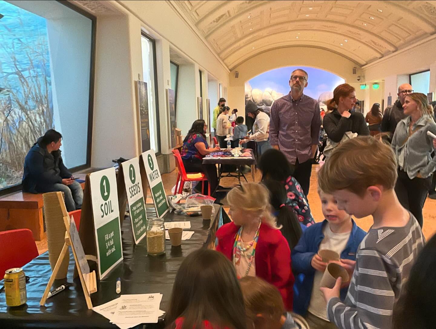The team returned to @calacademy for the THIRD time this year! We ran a hands-on planting table at their Family Night with 2,000 families and students from SF public schools. (Can you spot the antelope and the monkey in the background?!)