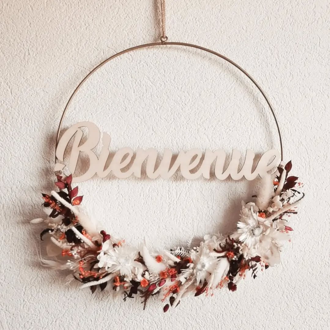 Vos créations sur-mesure 🧡🫶
Une couronne de bienvenue dans les tons de blanc bordeaux et petite touche peps, orange 🌼
Une jolie décoration pour ajouter une touche de naturel chez cette maman 🤩😊🌾 Merci d'avoir pensé à moi 😊🧡
Merci de la confiance que vous m'accordez pour décorer vos cocons 😍☺️🫶
Mercii @creations_boboua pour la réalisation du mot 🤩😊🌾
#couronnefleurssechee#couronne#decoration#decorationinterieur#fleuriste#fleuristesuisse#merci#suisse#ideecadeau#creatricesuisse#vaud#fribourg#neuchatel#geneve#valais#berne#tessin#fleurssechees#driedflowers#flowers#switzerland#creationfleurssechees#decoaddict#deco#eshopsuisse#boutiquesuisse#
