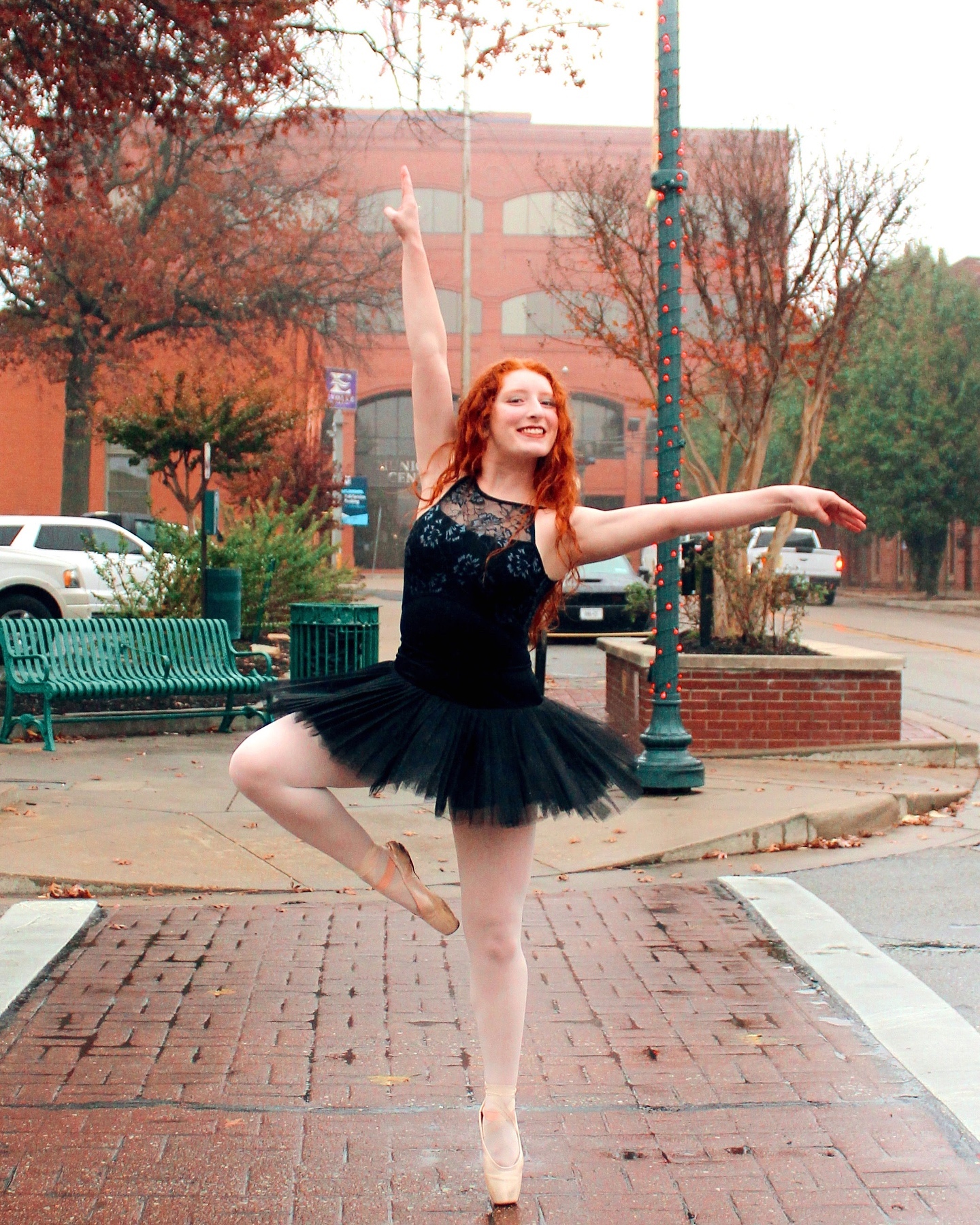 Who doesn’t love a ballet moment?!🩰🪩
#senior #seniorphotographer #seniorpictures #seniorportraits #seniorsunday #2025graduate #classof2025🎓 #graduate #graduation #ballet #balletdancer #photographer #photography #arkansas #arkansasphotographer