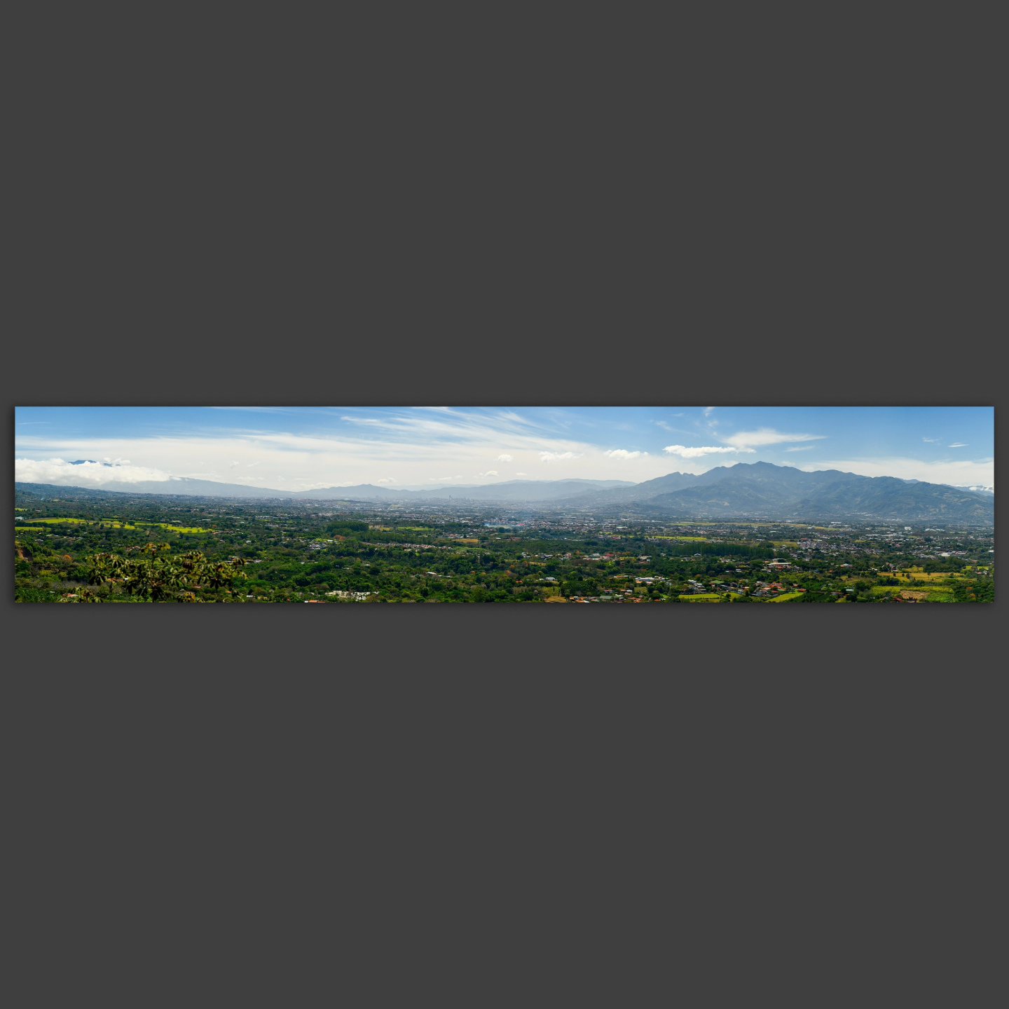 Panorámica del Valle Central de Costa Rica, desde Poás de Alajuela.
#panoramicview #panoramic #pano #panorama #fotografiadepaisaje #fotografía #photography #nikon #nikonz #nikonshooters #costarica #paisajesdecostarica #paisajesdelmundo