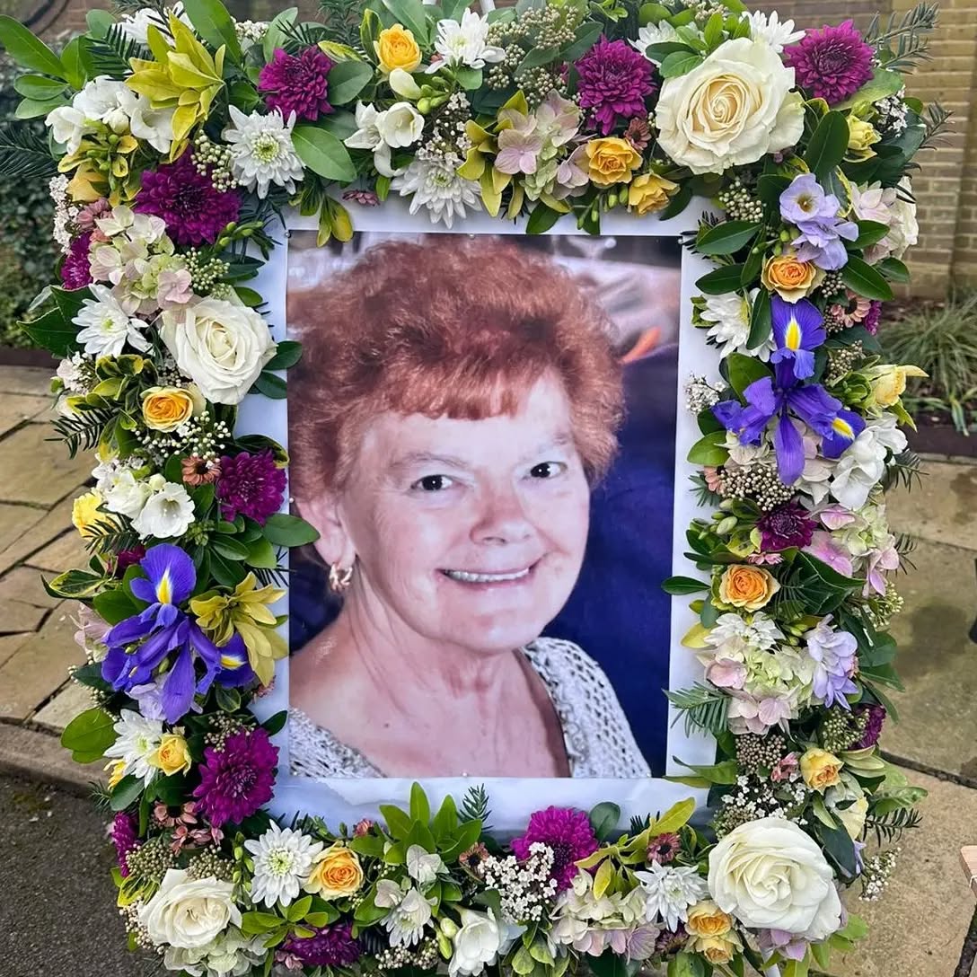 I hope i did my nanny proud on Monday, it was so hard to decide which flowers to use as she loved all flowers and most colours! I just knew i had to have a theme of iris running though as i always bought her those and they will forever remind me of her 💜
Rest in eternal peace Nanny and know that you will forever be in our hearts 💖 we will always love you and your spirit will live through us and all future generations xx