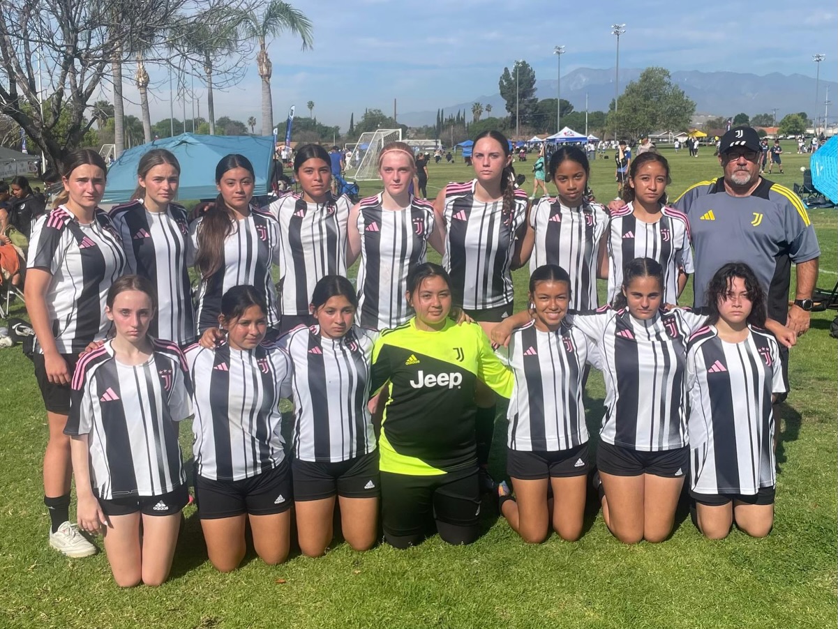 G2008 is on a mission 💪
2 wins. 6 goals. Semifinals secured.
2–0 yesterday
4–1 today
One more to go in group play… we’re not done yet 👀⚽️
#StateCup #PresidentsCup #SemifinalsBound #G2008 #GameDay