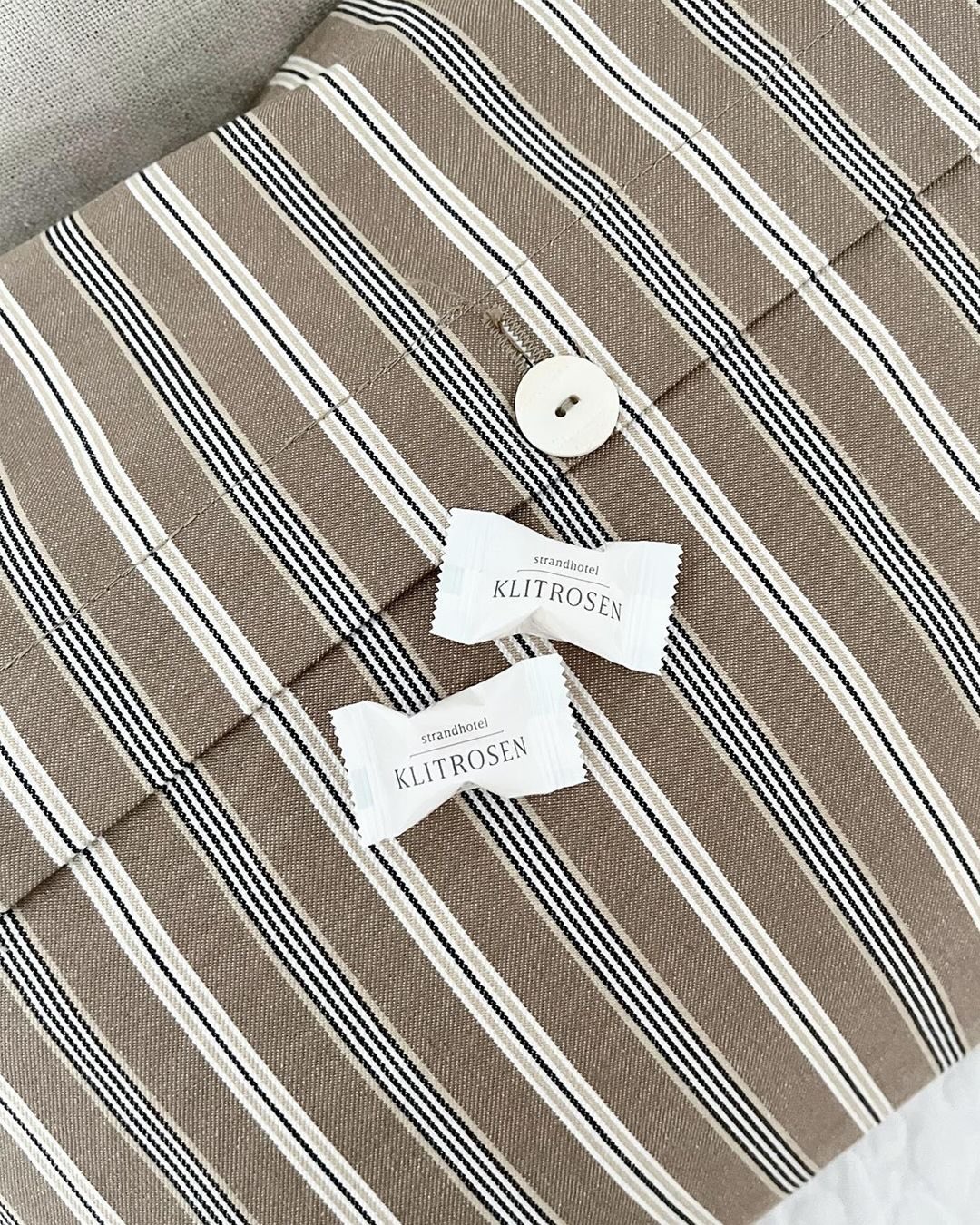 Vil du have dit brand på alles læber? 🍬😋
Skab opmærksomhed og sæt smag på jeres virksomhed med lækre reklamebolcher i flot indpakning – perfekte til messer, events eller som en lille ekstra overraskelse til kunderne.
Kontakt os i dag og hør om mulighederne – s