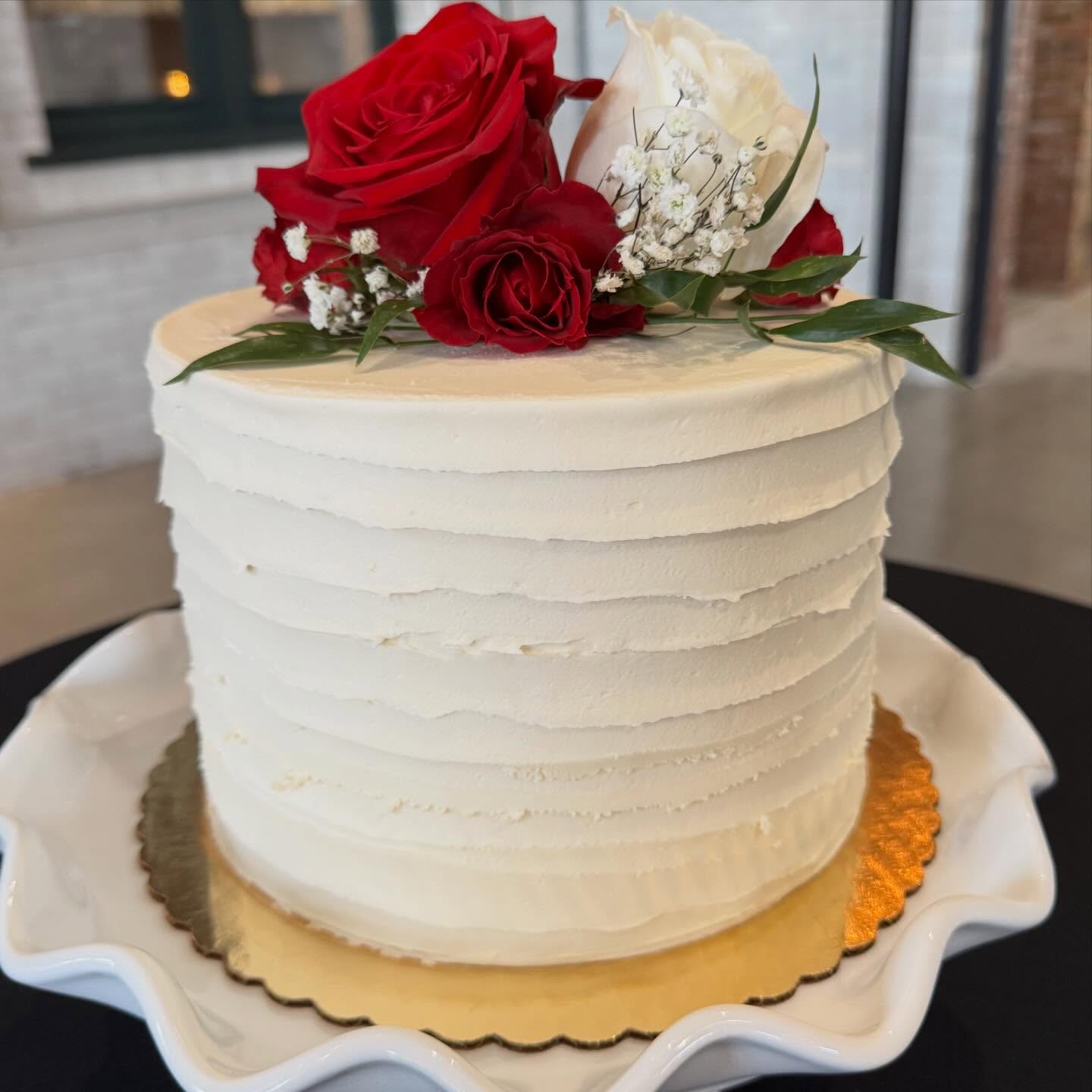 The Wedding Season is here and we are ready! Join us this Wednesday for a cake and dessert tasting! Maybe you have no plans to get hitched and you just love dessert - that works, too! Feel free to stop by from 6-8 pm! Link is in our bio! #weddingcake #desserts #tasting #chocolatecafe #localbusiness