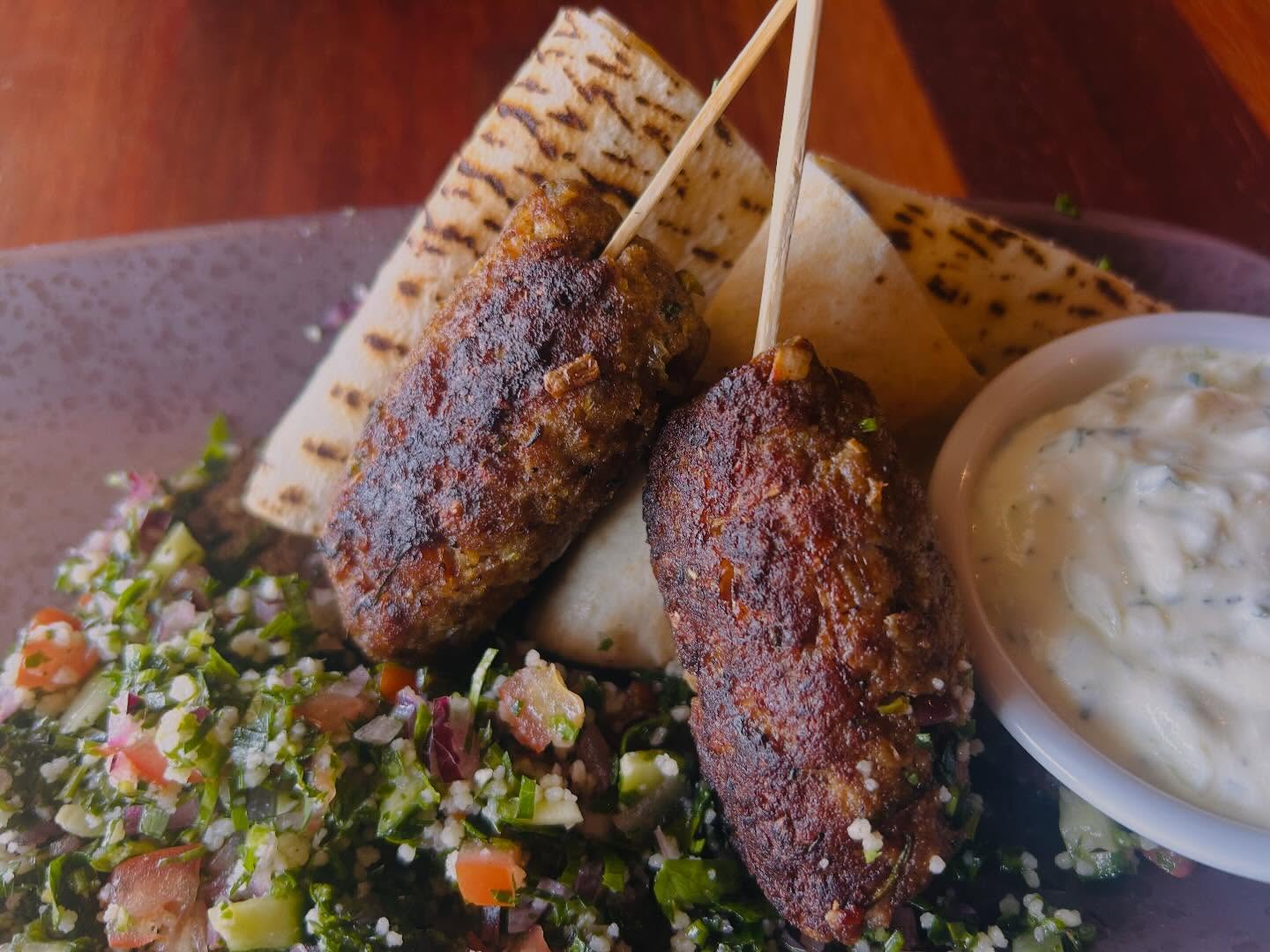Bob’s succulent beef koftas flew out the door last night. This weekend only. Served w/ tabouli + tzatziki.
#weekendspecial #trentham3458 #koftas