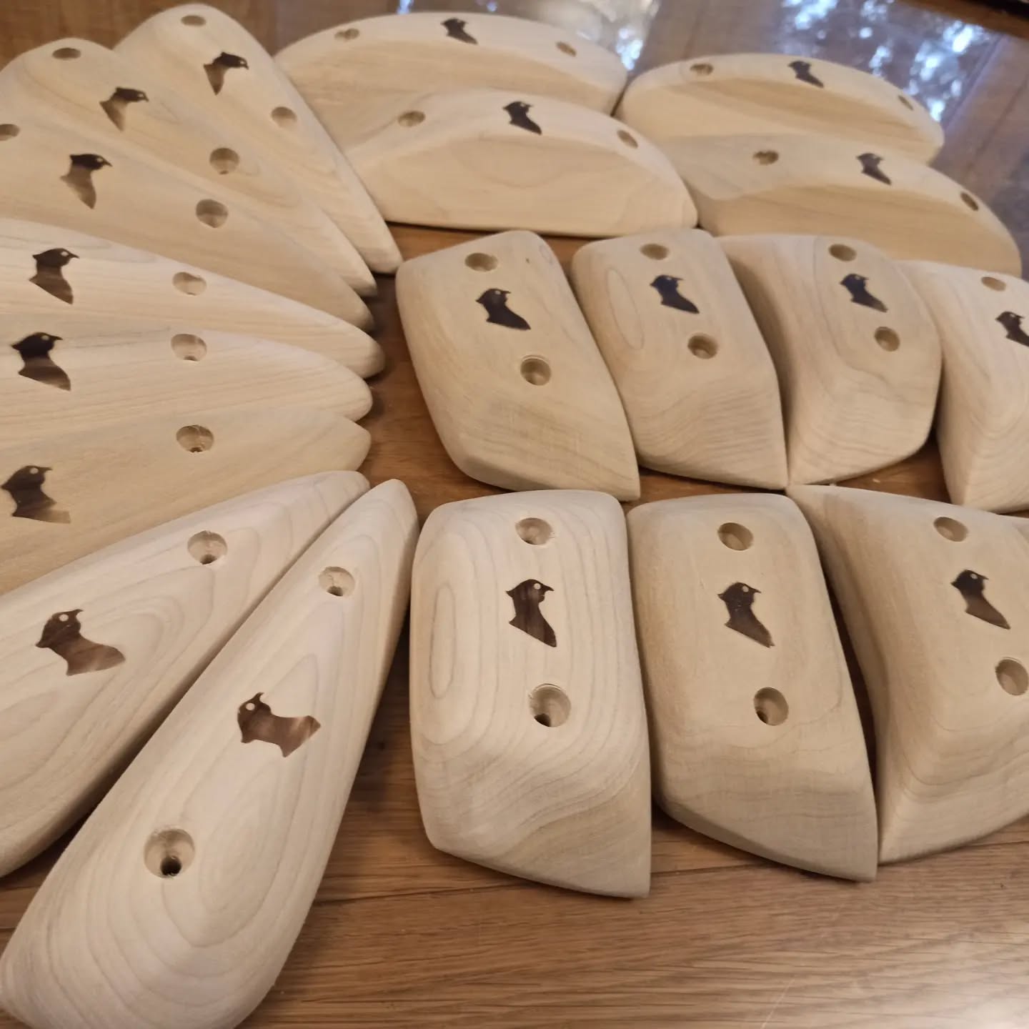 Plenty of tulip pinches, rails, edges and jugs heading out this week, the board season seems to be hotting up already, get yours now!
#strongholds
#climbingholds
#climbingholds
#trainhardorgohome