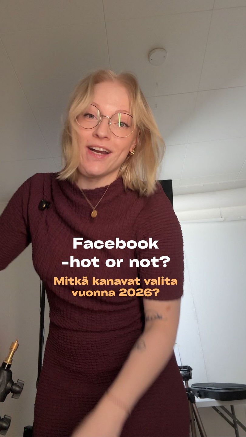 Viime vuosina TikTok on noussut somemarkkinoinnin keskiöön – ja samalla Facebook on hiljalleen leimattu kuolleeksi🪦
Yritysten vahva painotus lyhytvideoihin näkyy luonnollisesti TikTokin merkityksen kasvuna, mutta samalla on hyvä muistaa, että lyhytvideot toimivat myös muissa kanavissa - ja joskus jopa paremmin nimenomaan Facebookissa!
👉Havainnot katselukerroista ja sitoutumisasteesta eri kanavissa muistuttavat ennen kaikkea testaamisen ja datan analysoinnin tärkeydestä.
Käy lukemassa lisää aiheesta meidän blogista!