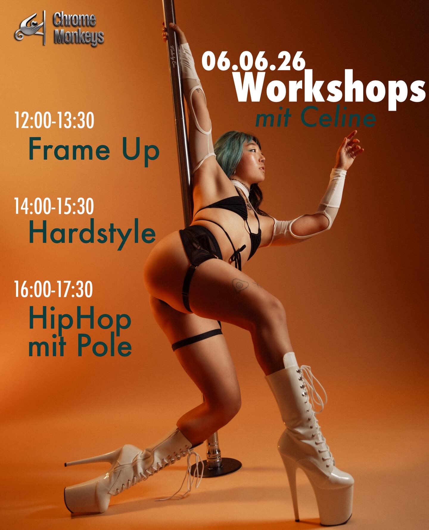 Die liebe Celine kommt zu Chromemonkeys! Es erwartet uns drei spannende Workshops!
12:00-13:30 Frame Up 🤍
In diesem Workshop nehme ich dich mit in die Welt von Frame Up Strip – einem Stil aus Russland, der Körperkontrolle, Eleganz und expressive Details verbindet - OHNE POLE.
Wir tanzen in Heels, mit Fokus auf Isolationen und Körperlinien – Jede Bewegung hat Bedeutung, jede Pose Präsenz.
Wenn du Lust hast eine Choreo mit mir zu lernen mit Fokus auf Technik und Ausdruck und vor allem Musikalität bist du genau richtig!
Level: Beginner (etwas Heels Erfahrung gewünscht)
Mitzubringen sind: Plateau Heels, Knieschoner, lange Hose o.ä. & schulternbedeckendes Oberteil, Wasser und Goddess-energy!
14:00-15:30 Hardstyle 🖤
Ready to get loud? In diesem Heels-Workshop tanzen wir eine intensive Choreo zu dark Trap Beats – schnell, explosiv und sexy.
Erwarte Jumps, Hairwhips, Kicks, Drops und kraftvolle Akzente. Die Energie ist hart, wild und voller Badass-Vibes – mit der richtigen Portion Sexiness.
Wir werden hier uns an die Technik hinter den Heels Tricks in Ruhe rantasten, und diese dann in einer Choreo lernen und am Ende etwas feilen.
Es wird schwitzig und Cardio!
Level: Intermediate
Mitzubringen sind: geschlossene Plateau Heels (am besten Boots), Knieschoner!!, Outfit in dem man sich hot fühlt (am besten auch eine lange Hose), Wasser
16:00-17:30 HipHop mit Stange 💜
Du brauchst keine Heels, um auf der Pole zu glänzen – nur Attitude.
In diesem Workshop lernen wir eine Hip Hop Choreo: grounded, kraftvoll, rhythmisch. Wir arbeiten mit Grooves, klaren Shapes und coolen Transitions, mal an der Pole, mal drumherum.
Ich werde euch Schritt für Schritt alle Moves so runterbrechen, sodass auch komplette Anfänger die badass energy fühlen :)
Du brauchst keine fancy Pole-Tricks – nur Bock auf Musik und viel Schwitzen!
Level: Anfängerfreundlich
Mitzubringen: saubere Sneaker, Outfit in dem man sich cool fühlt, Wasser und Attitude :)
#poleworkshop #polecommunity #hiphoppole #frameupworkshops #hardstylepole