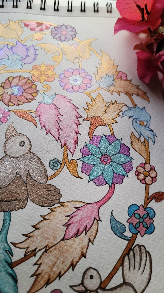 🍂
#traditionalfloral #surfacepattern #traditionalart #art #floraldesign