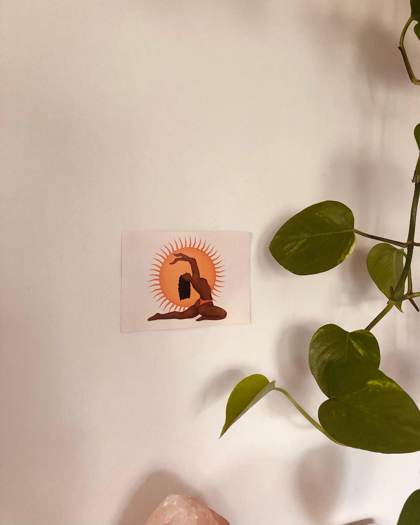 “As we grow in layers and align with our dreams, may we be reminded to connect to Earth around and within us, to deepen our ritual of anchoring as we pave our paths in this lifetime” - @hara_thelabel (one of my fav sustainable & ethical clothing brands 🌏)
Featuring this beaut illustration that came with my previous Hara order 🧡