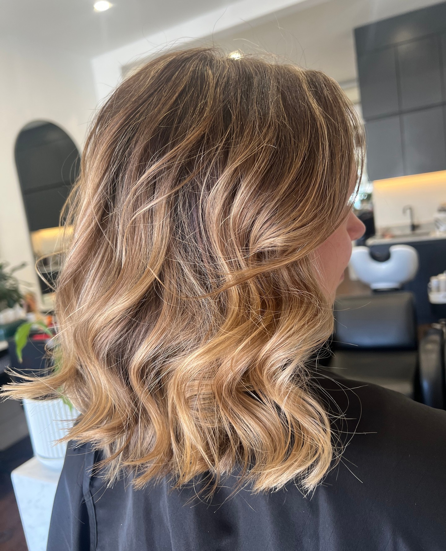Look at this stunning transformation by Aaron! From solid to blended, this golden look is pure magic ✨✨✨ Who's ready to shine like never before? Tag your friends who need some radiant hair in their lives! 🌟💛🌟💛🌟
Book your summer ready looks with Aaron here > @aaronjphair
#hairsalon #tagafriend #blendedhair #goldenhair #goldenbalayage #warmblonde #summerready #summerhair #colourcorrection #balayage #balayagehair #livedincolour #lowmaintenancehair #port3207 #portmelbourne #portmelbournehairsalon #southmelbourne #albertpark #vegan #veganhaircolour #crueltyfree #australianhaircare #australianmade #australianowned #melbournehairsalon #supportsmallbusiness #gold