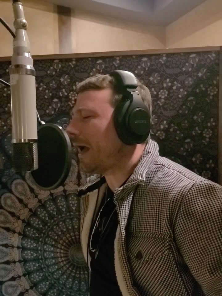 What an honour recording with @orbstudiosatx with @mattnoveskey and @kelseyflan , we can’t wait to show you what we’re cooking up! ✌️
#austin #texas #studio #outsoon