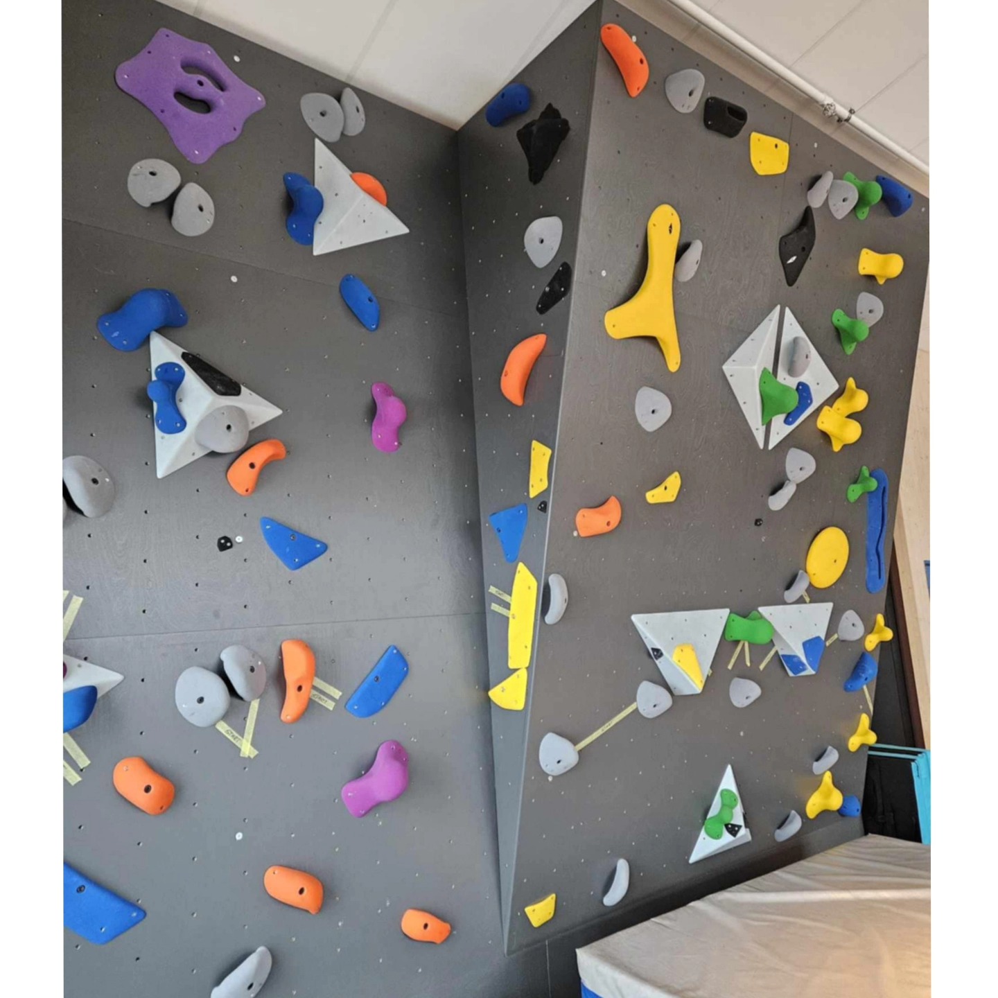 We got the privilege of wisiting Svalbard (polarbear country 🐻❄️)and build this awesome wall.
@svalbardfhs
-
-
-
-
-
-
-
-
#arctic_grips #norway #svalbard #climbinggym #climbingholds #climbingwall #buldring #championchip #competition #routesetter #bouldering #indoorbouldering #climbing #climbhard #training #climberlife #girlswhoclimb #climbinglovers #rockclimbing #climb #klettern #picoftheday #photooftheday #nordicdesign #dualtexture #sports