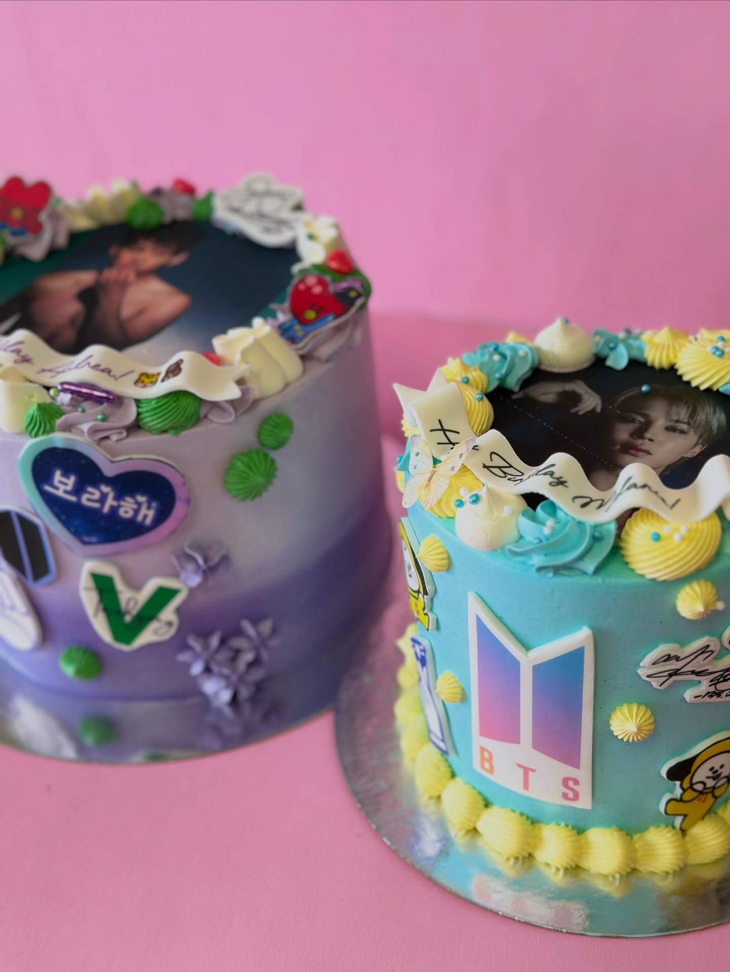 Back in our BTS era 💜
V + Jimin… say less.
Borahae 💜
#BTS #BTSCharacterCakes #BTSIsBack #ARMY #BTSCake #Jimin #V #KimTaehyung #ParkJimin #KpopCake #MississaugaCakes #NutFreeBakery #BTSCharacterCakes #ButtercreamCake