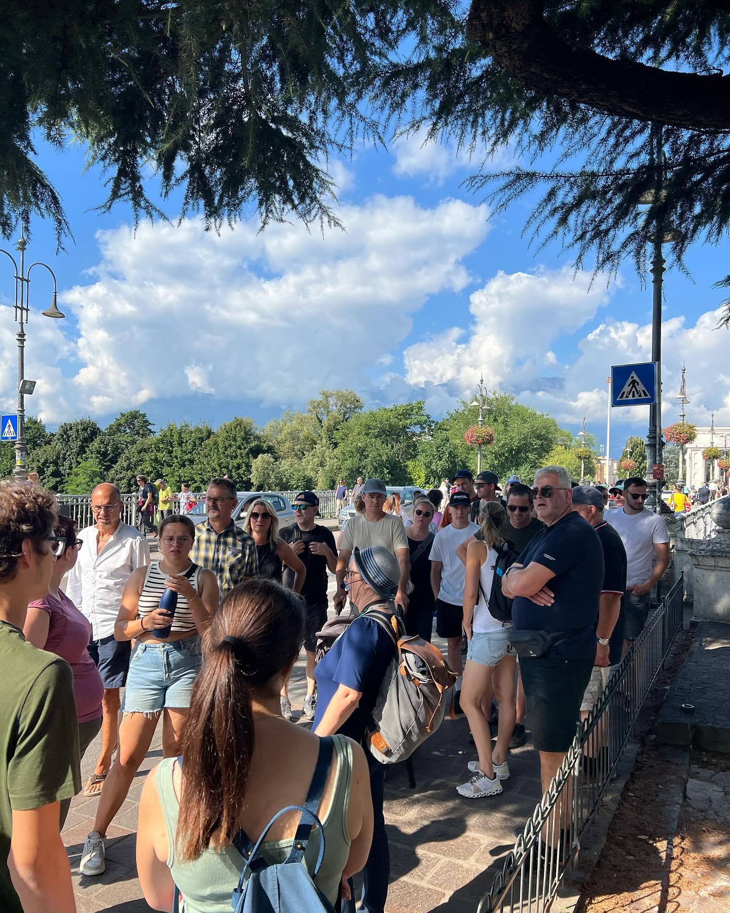 Musikreise 2024 🤩
Vergangenen Freitag haben wir uns auf den Weg nach Bozen im Südtirol gemacht, denn es ging für uns auf die Musikreise!
Wie haben viele gemütliche Stunden miteinander verbracht, viel gelacht, gut gegessen und wenig geschlafen. Es war wunderbar! 🍻☀️
Vielen Dank an Böffu‘s Gruppenreisen für die Organisation. 🐮
#hmh #harmoniemusikhitzkirchertal #musikreise #bozen #südtirol #elmarwürstelking #lachyogakurs