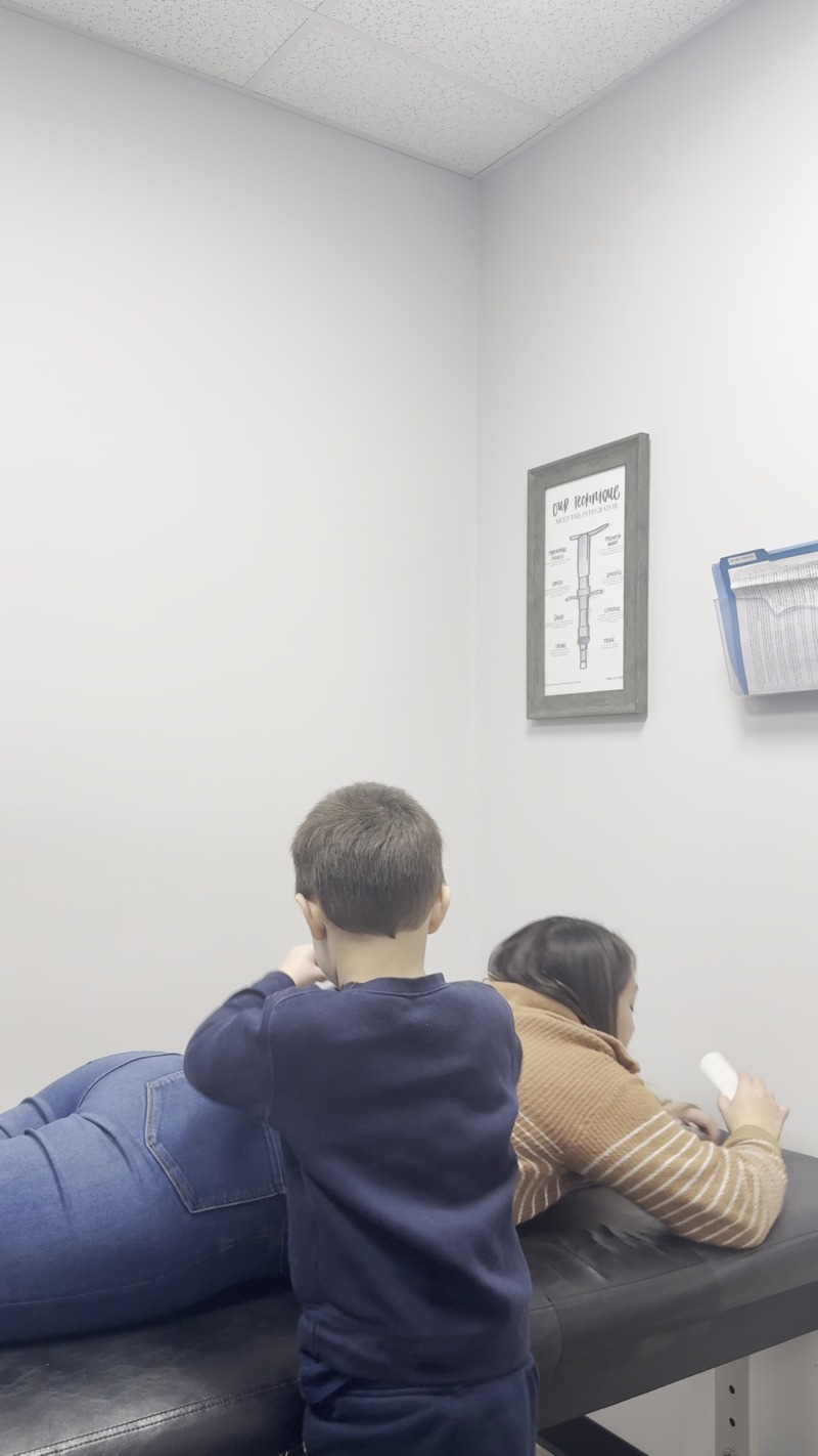 Turns out… my tiny patients have some adjusting skills too. 😆
ㅤ
But moments like this remind me of something really important.
ㅤ
Kids aren’t just listening to what we say about health…
they’re watching what we do.
ㅤ
⚓ They see their parents prioritize their nervous system
⚓ They learn that taking care of their body is normal
⚓ They grow up understanding that health is something you protect
ㅤ
This is one of my favorite parts about caring for families.
ㅤ
When chiropractic care becomes normal for kids, they grow into adults who actually understand how to take care of themselves.
ㅤ
Training the next generation over here… and honestly, this might be the cutest adjustment I’ve had all week. ❤️