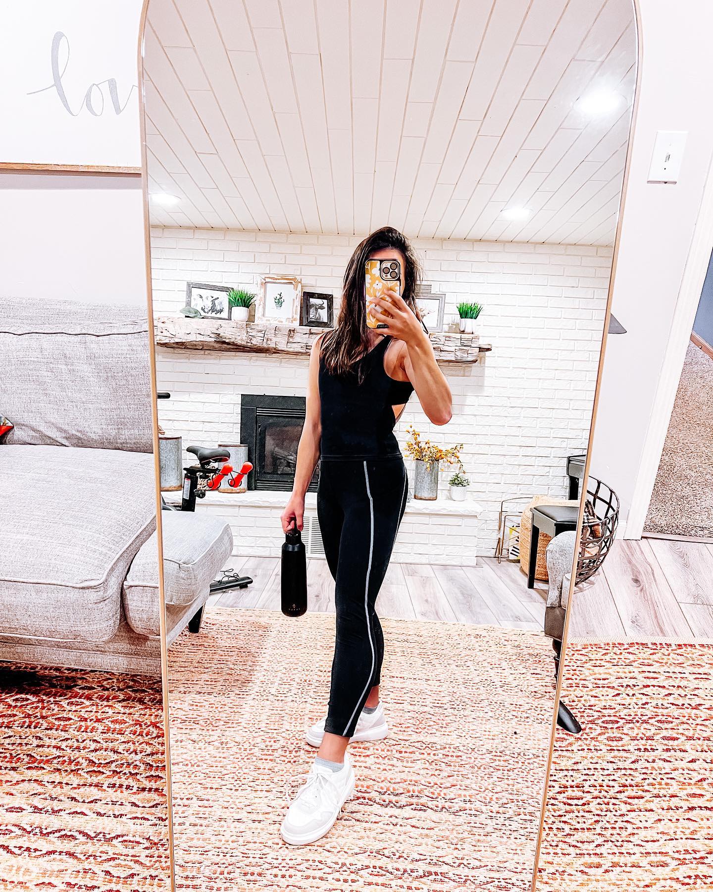 Ending my #workoutwednesday in my new @fabletics set! 🖤
#FableticsPartner, @Fabletics, #MoveinFabletics, #MyFabletics
#workout #workoutmotivation #workoutroutine #fitness #fitnessmotivation #fıtnessgirl #ltk #ltkunder100 #ltkunder50 #ltkstyletip #ltkworkout