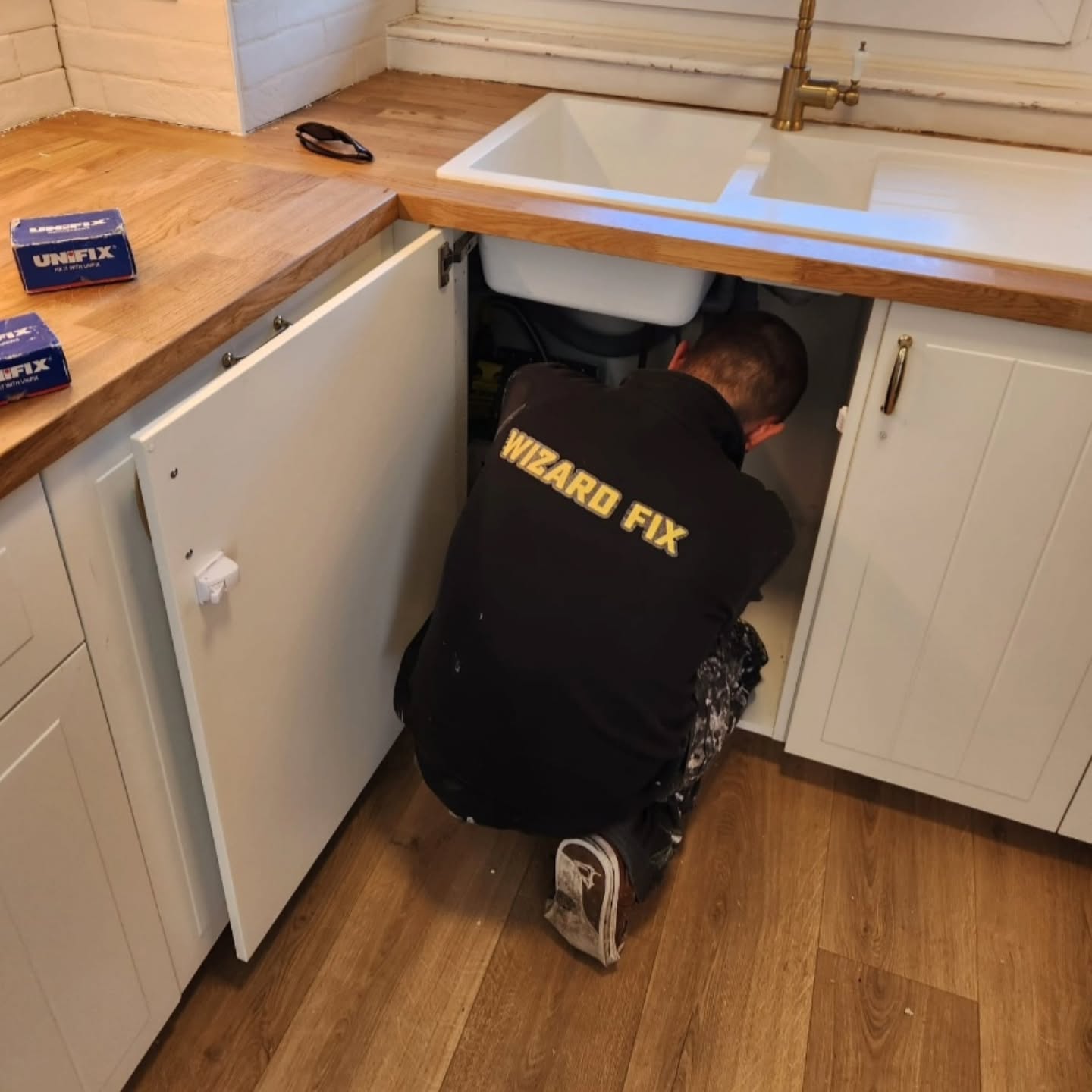 Need help around the house? 🛠️
Our skilled team of handymen can handle a wide range of jobs, from everyday fixes to kitchen repairs.
Visit our website to learn more about the services we offer.
www.wizardfix.co.uk