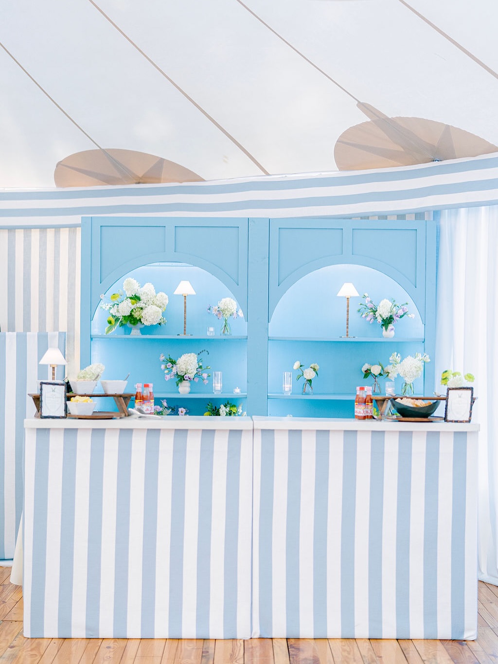 Your food stations deserve to have a little moment too.
📸 @clayaustin
Custom fabric and drape @veilcharleston
Floral @blossombaydesign
Venue and catering @montagepalmettobluff
Custom builds and production @technicalevent