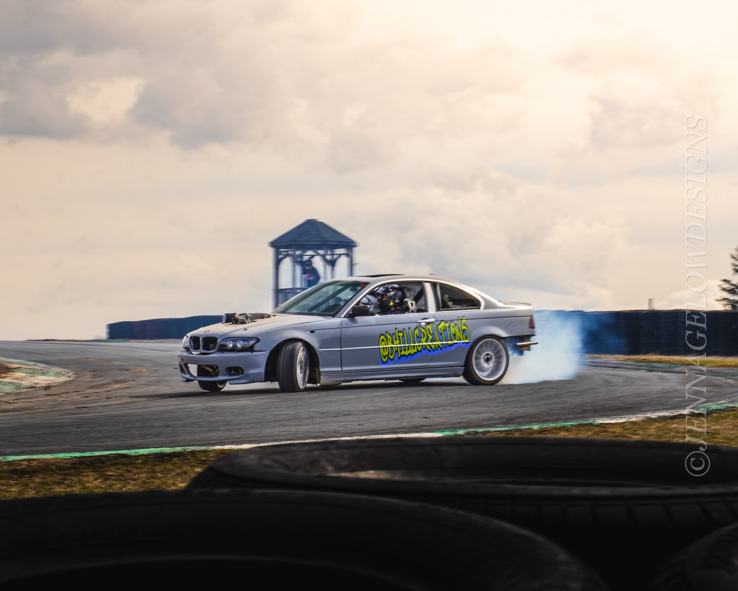 The ultimate driving machine. ๐
More from the @driftnirvana season opener ๐ธ
#bmwdrift #bmwmotorsport #driftphotography #drifting #carculture