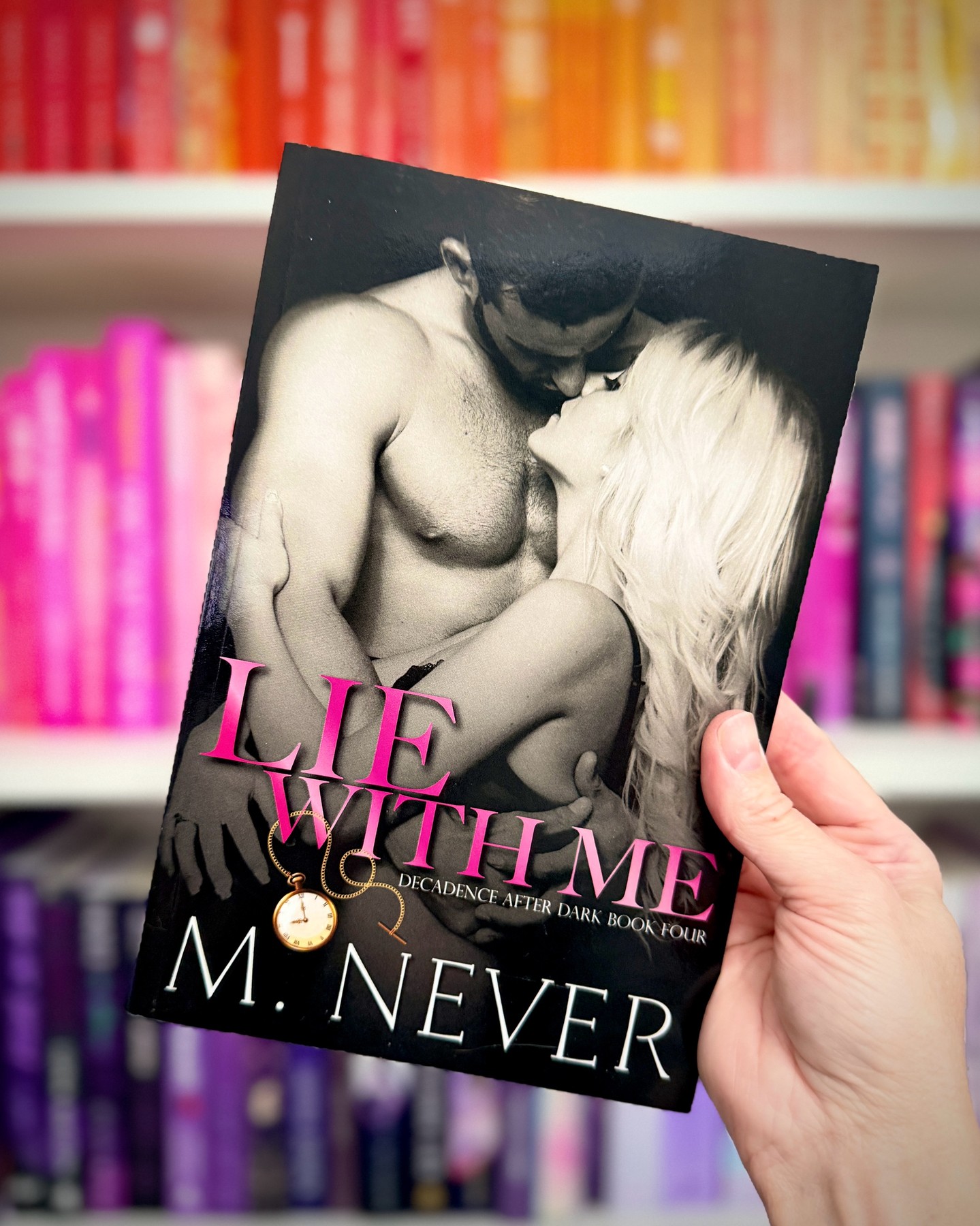 There’s something magical about holding your book. Have you met CJ and Tara?
Why you definitely need to read:
🧁 Dark romance
💋 Forbidden
🧁 One Night Stand
💋 Really spicy read!!!
🧁 Age Gap
📕 Read today Free in KindleUnlimited. 🎧 Or grab your headphones and listen!