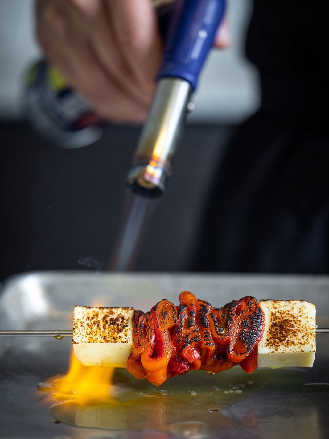 שיפוד פלפל שרוף וגבינה מלוחה |
אבטיח קר ומרענן | שמן בזיל | גלייז בלסמי