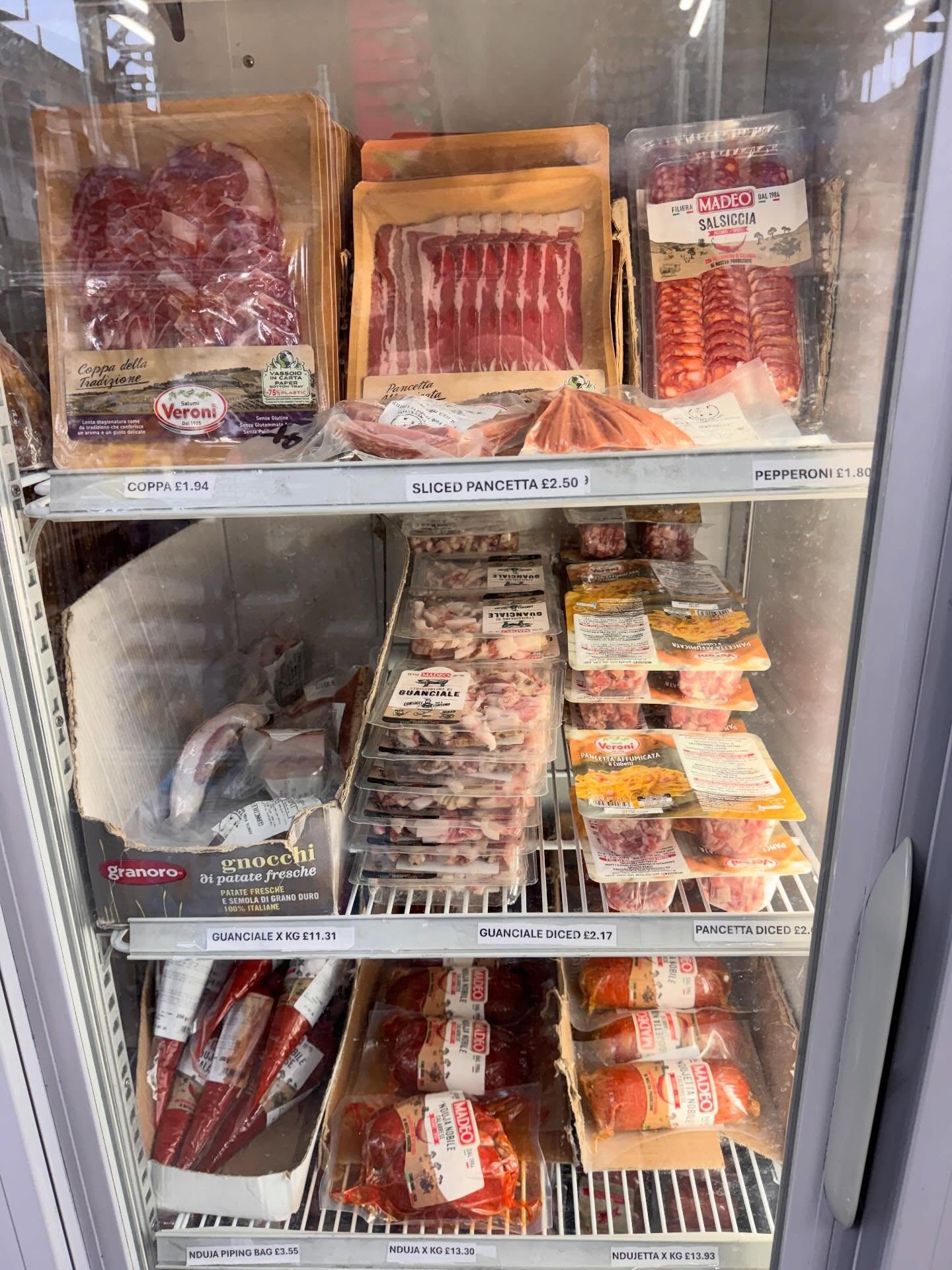 Good morning ,Manchester ☀️
Start your day right with the finest selection from our deli ❤️
A couple of examples here of what you can buy,we can’t wait to see you around!
OPENING TIMES :
Monday -Friday=8-3.30pm
Saturday =8-11.30am
📍6 St.Andrew street
M1 2NS