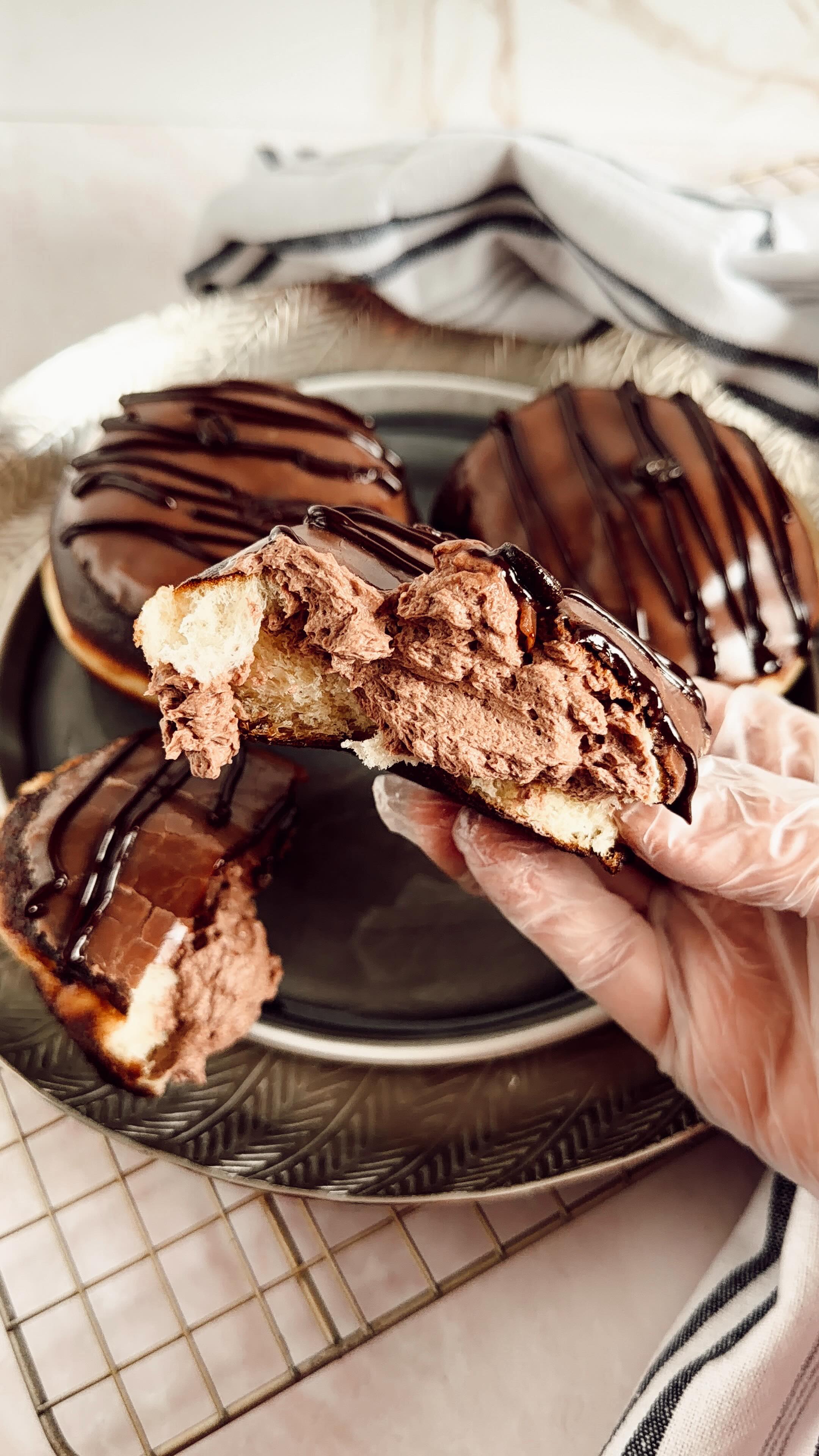 Who’s ready for DONUTS? 👀🍩
This one is not playing around…
Chocolate espresso brioche donut, filled with real whipped cream + cocoa, topped with a buttery vanilla glaze and finished with our house-made chocolate fudge.
Rich. Soft. Over-the-top in the best way.
These are dropping soon — and they won’t last long.
Who’s grabbing one (or six)? 😏
#donuts #briochedonuts #thecakehouse #norwood #peterborough