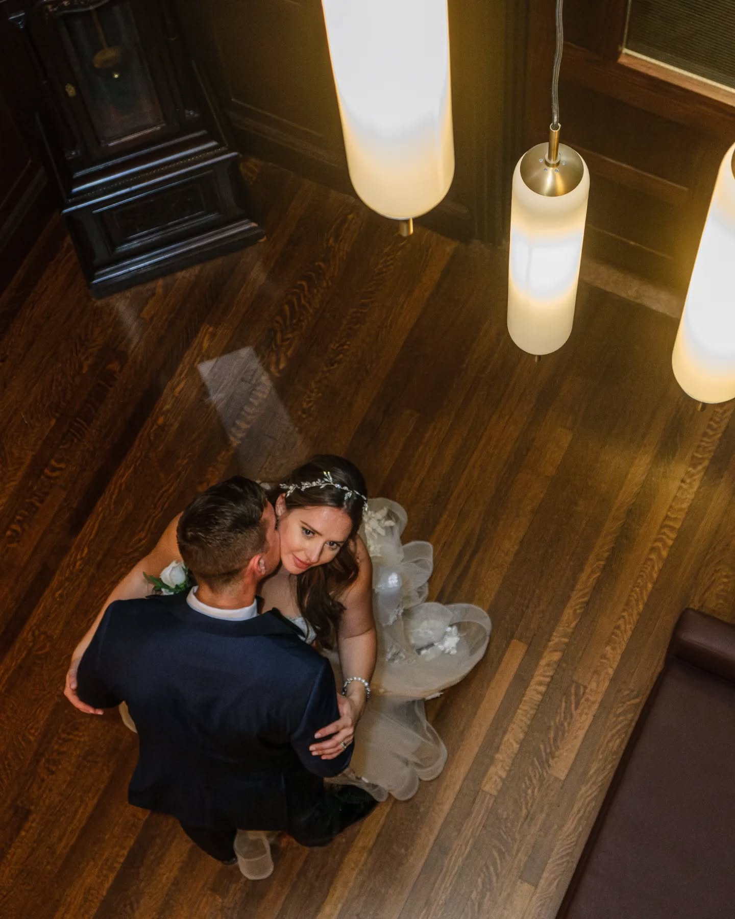 A beautiful couple married at the Royal Ottawa Golf Club @royalottawagc
Indoor couple session while waiting for the rain to stop.
This place is really beautiful, I love the decor and the atmosphere.
--------------------------------------------------------------------------
Un couple magnifique qui se sont mariés au Club de Golf royal d'Ottawa @leclubdegolfroyalottawa
Séance couple en intérieur en attendant que la pluie s'arrête un peu.
Cet endroit est vraiment magnifique, j'adore la décoration et l'ambiance.
#ottawa #royalottawagolfclubwedding #insidecouplesession #love #ottawaphotographer #weddingphotographer #gatineauphoto #mariagedereve #weddinginspiration #rainyday #rainywedding